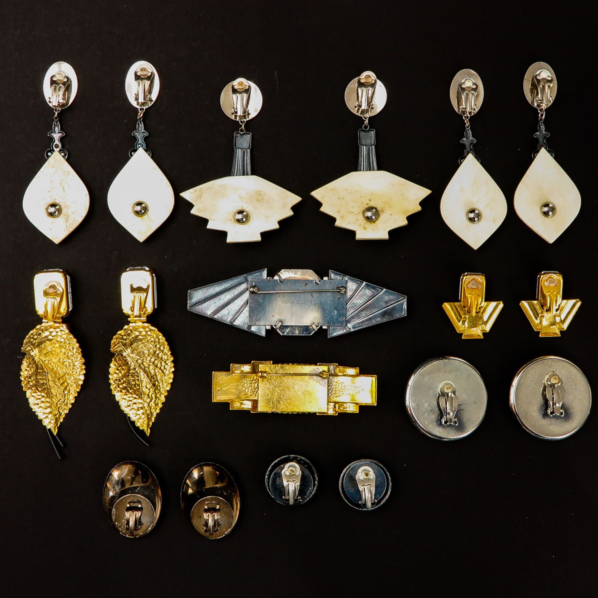 A Collection of Vintage Designer Jewelry - Bild 2 aus 2