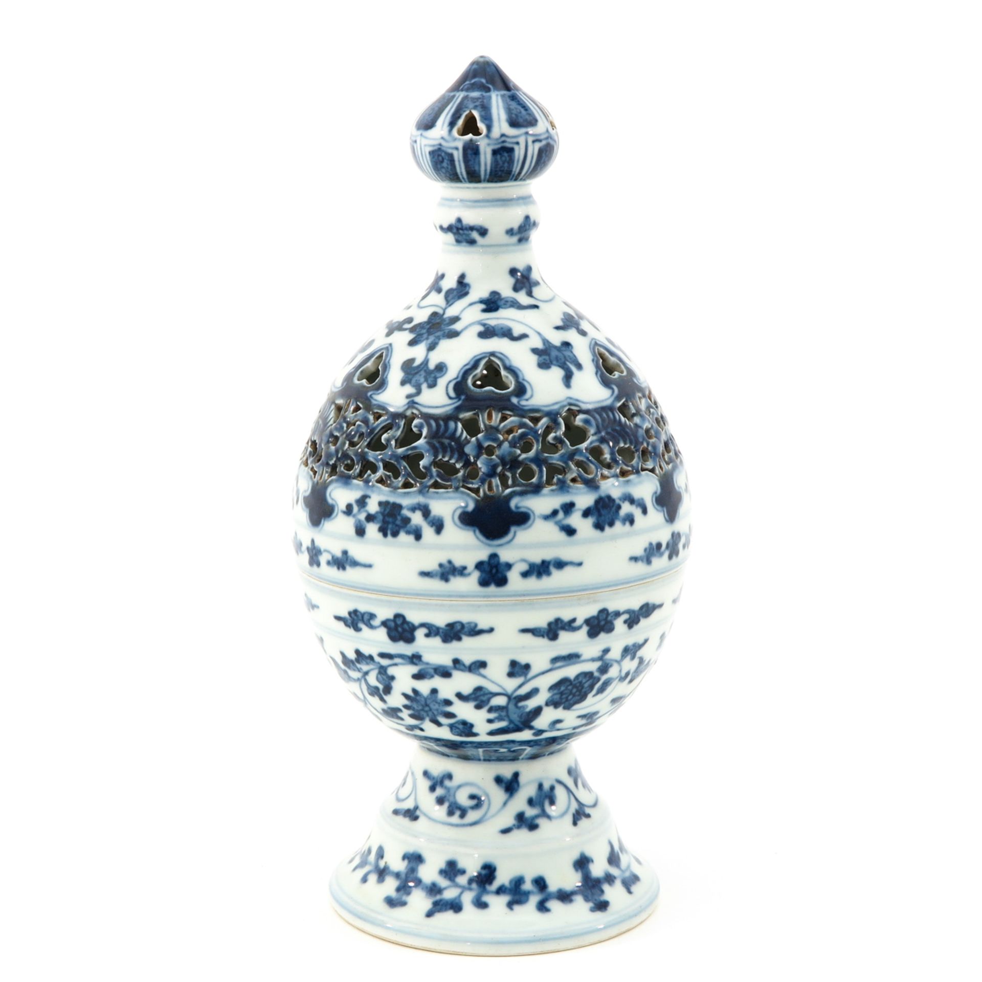 A Blue and White Censer with Cover