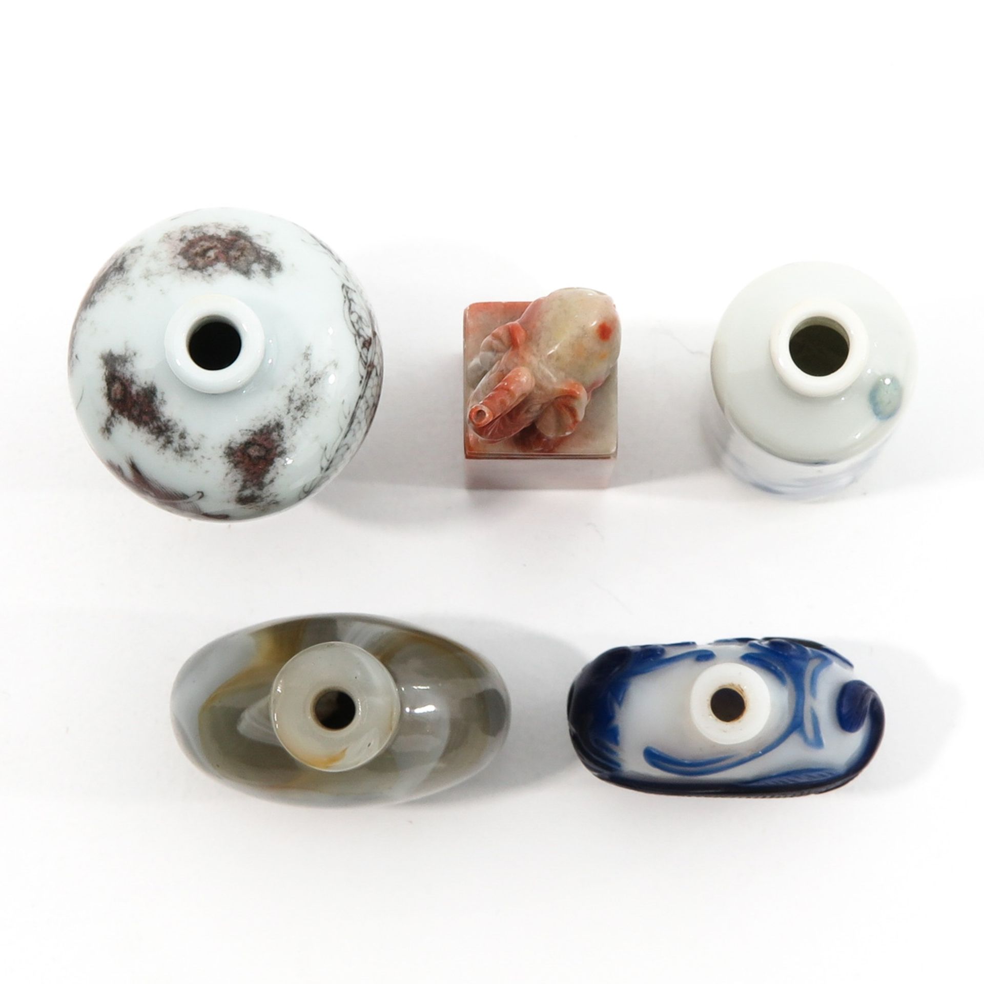 A Diverse Collection of Porcelain - Bild 5 aus 9