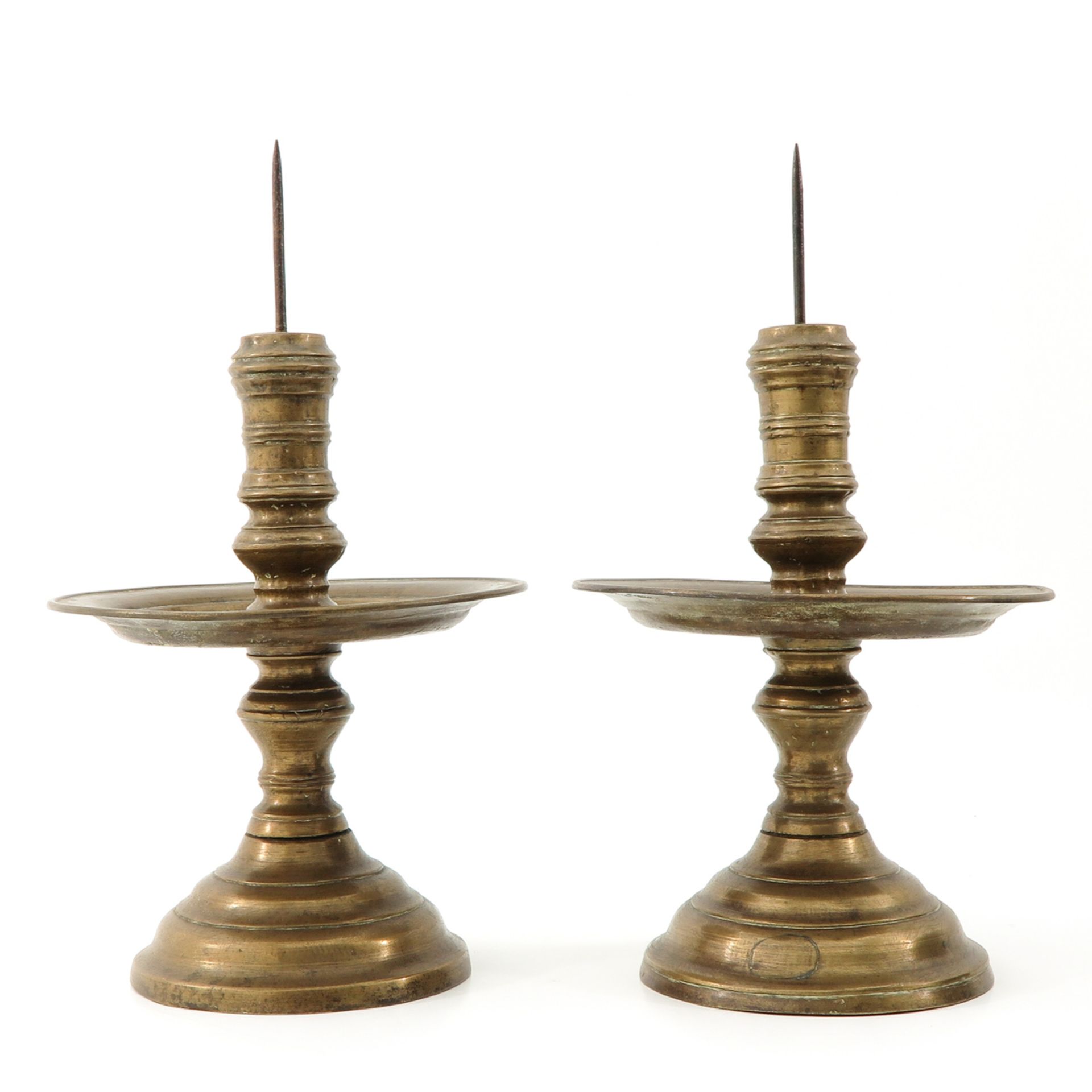 A Pair of Antique Brass Candlesticks - Image 3 of 7