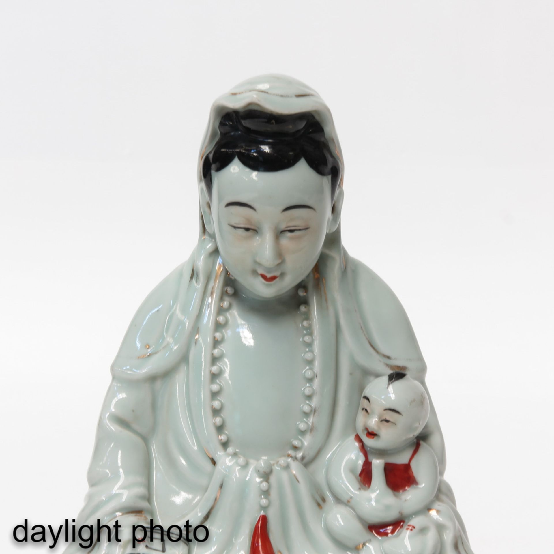 A Quanyin Sculpture - Bild 9 aus 9