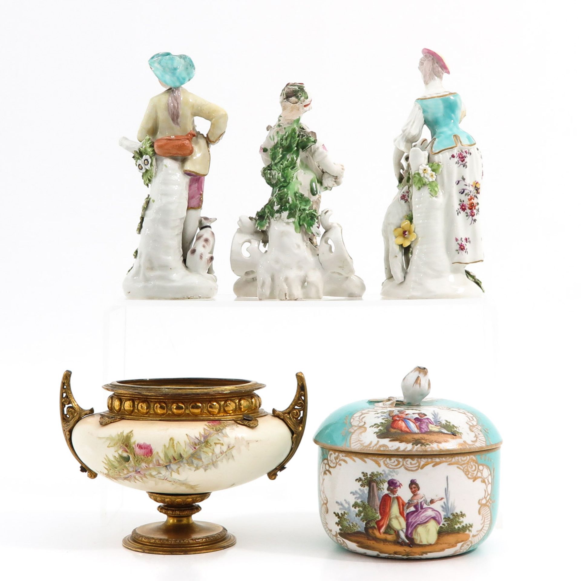 A Lot of 5 Pieces of European Porcelain - Bild 3 aus 10