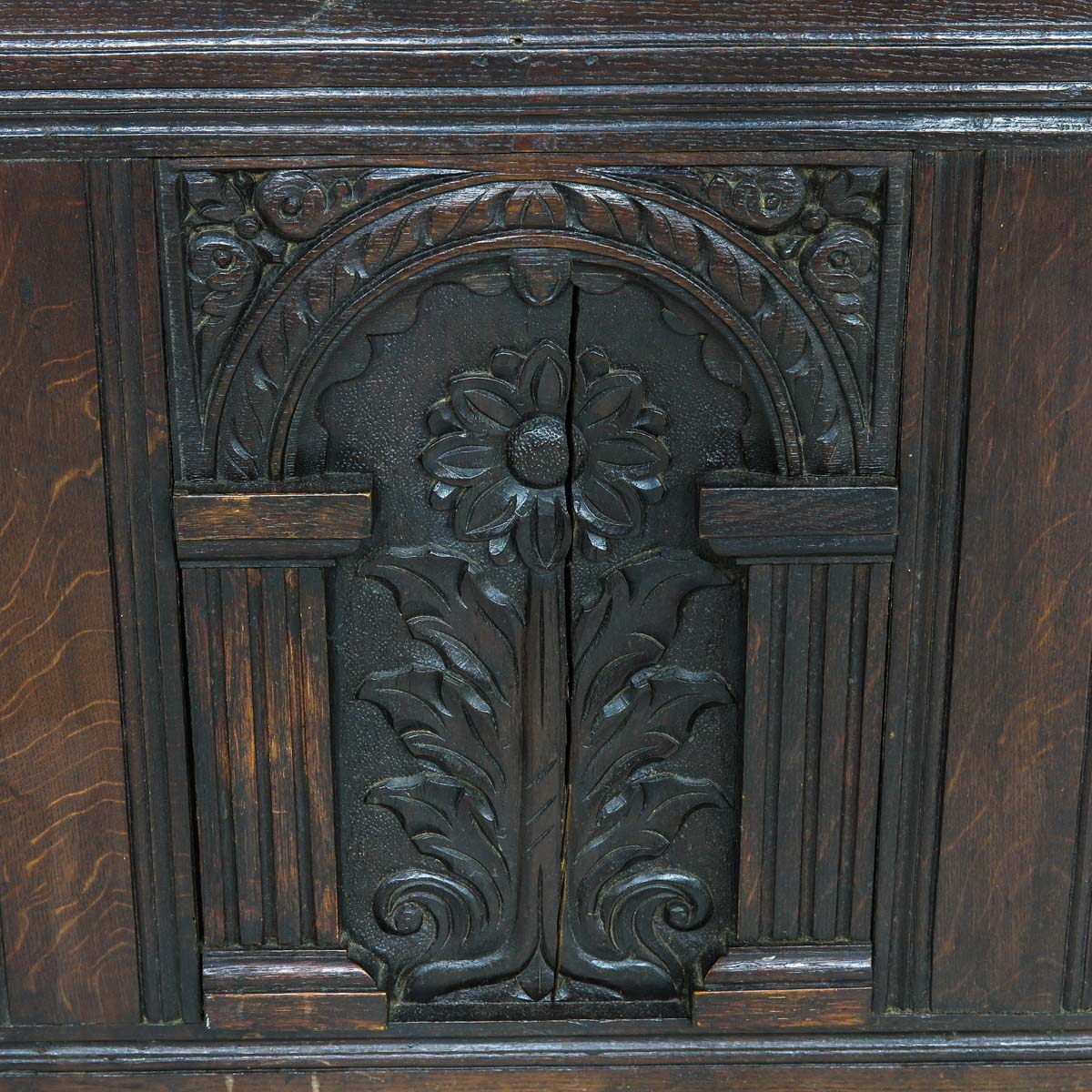 An 18th Century Oak Cabinet - Image 9 of 10