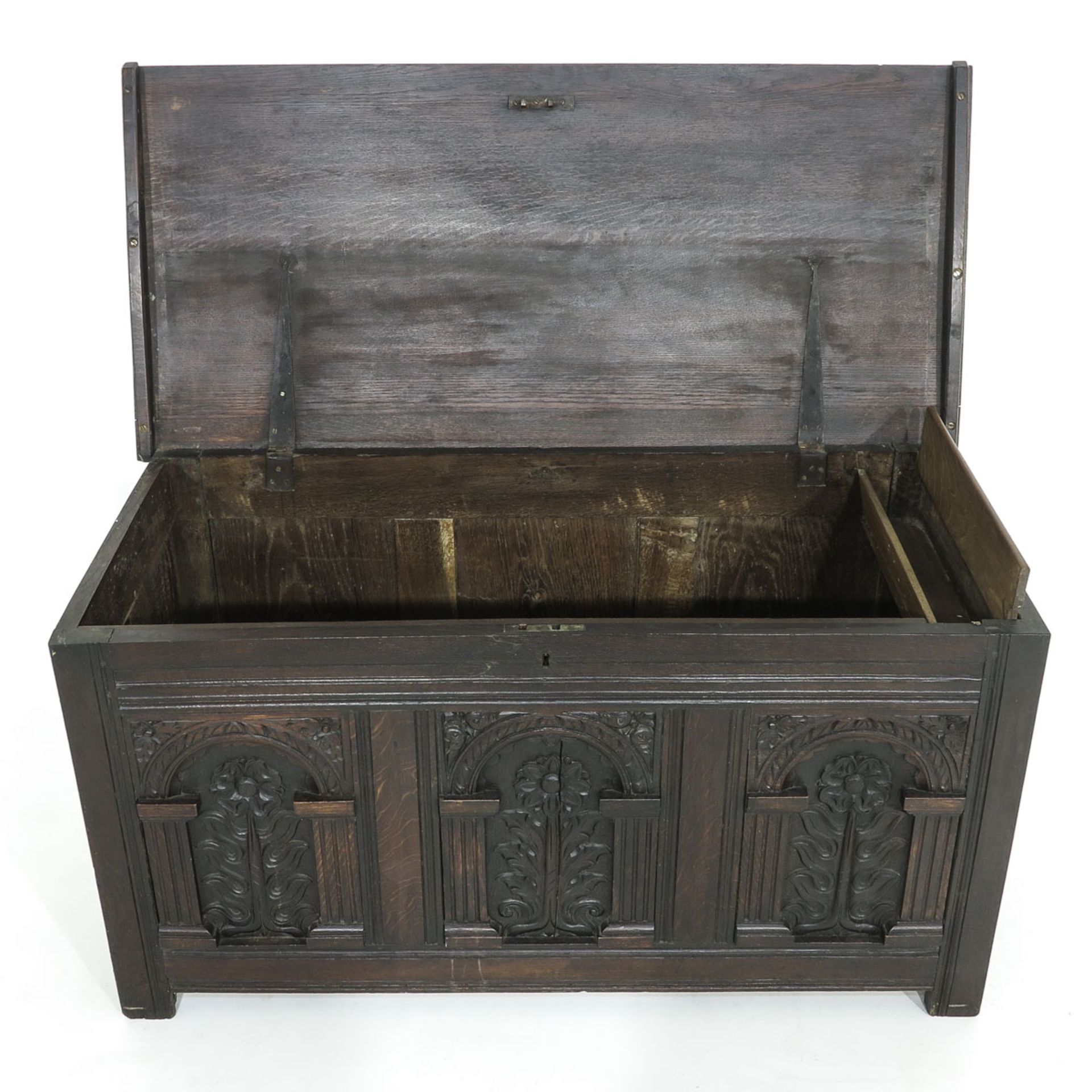 An 18th Century Oak Cabinet - Bild 5 aus 10