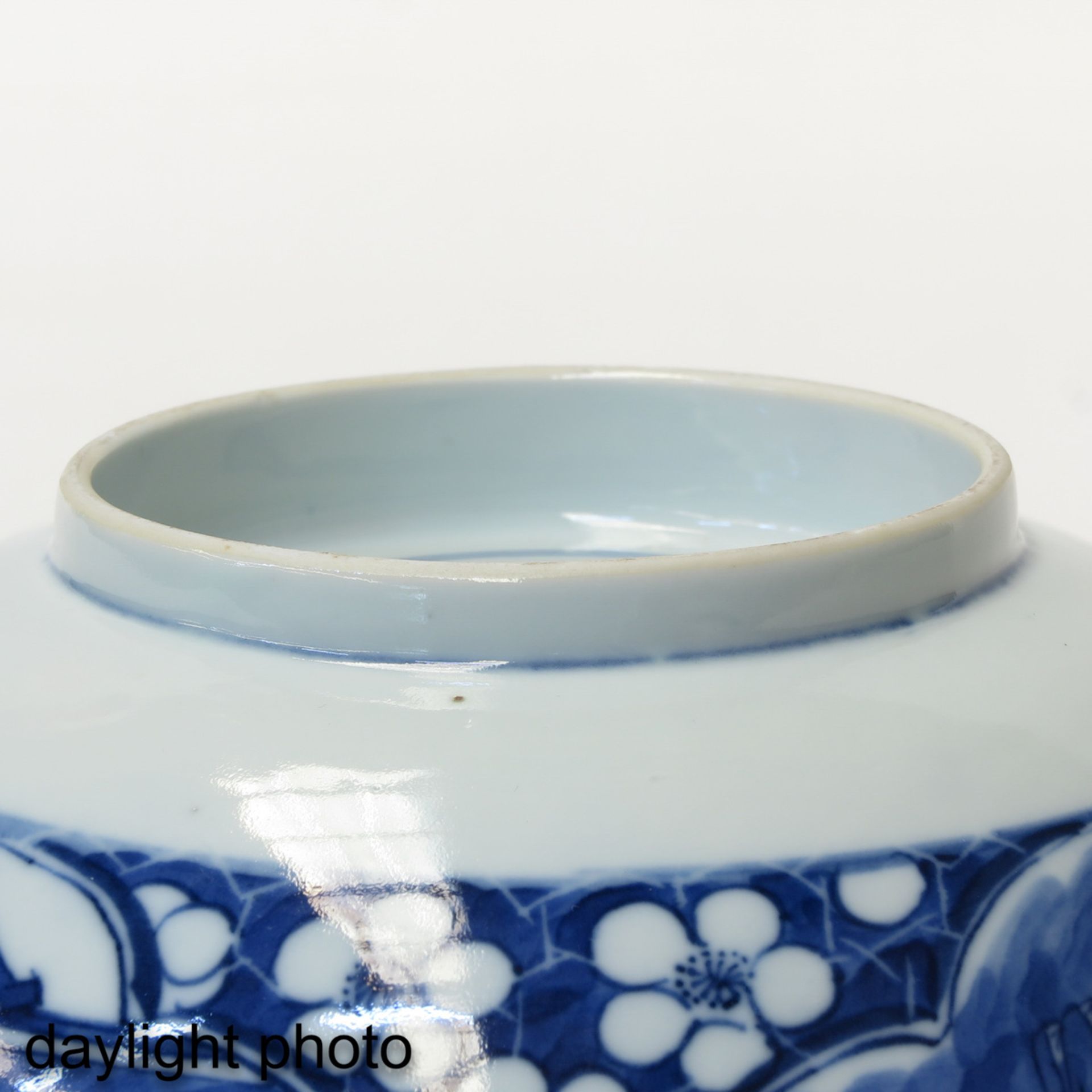 A Blue and White Bowl - Image 8 of 10