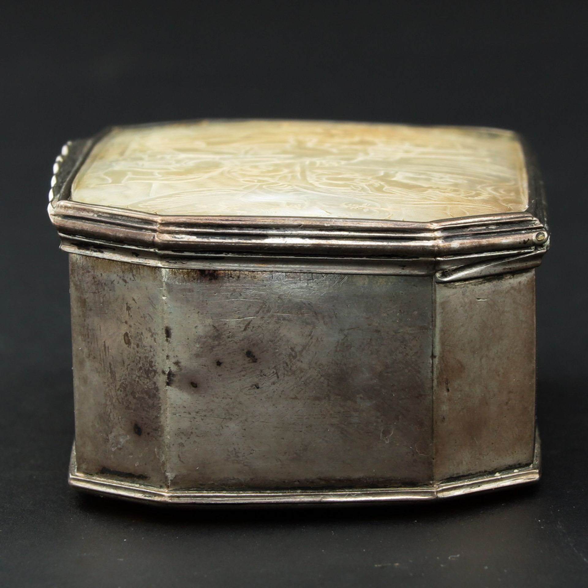 An 18th Century Silver Snuff Box - Bild 2 aus 9