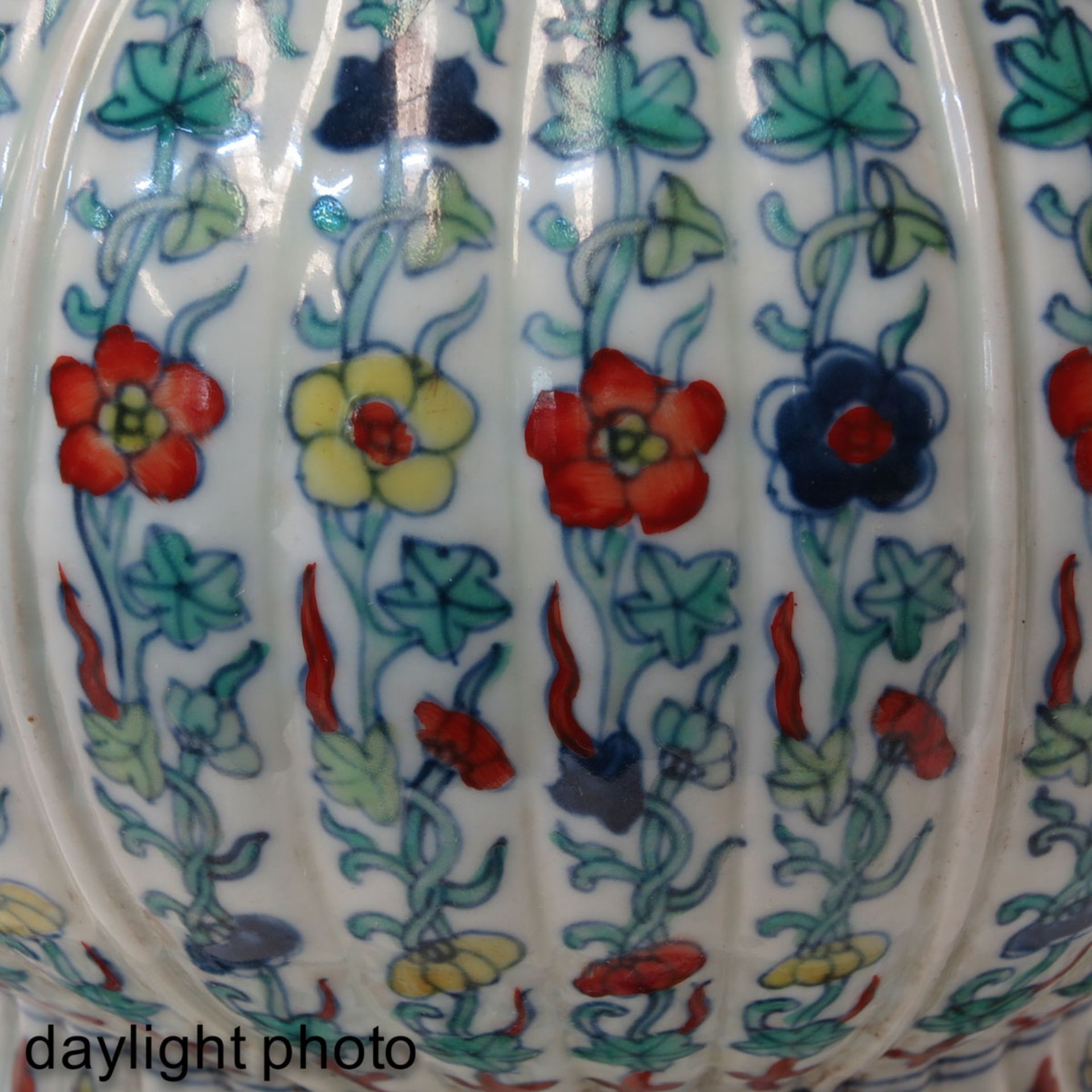 A Polychrome Decor Vase - Image 10 of 10