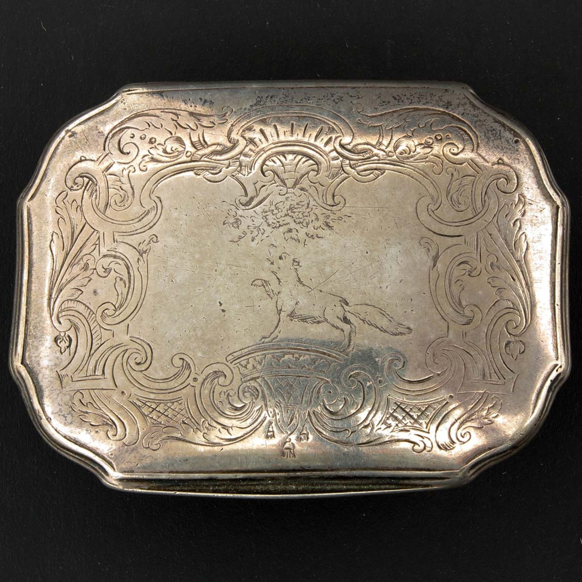 An 18th Century Snuff Box - Image 5 of 10