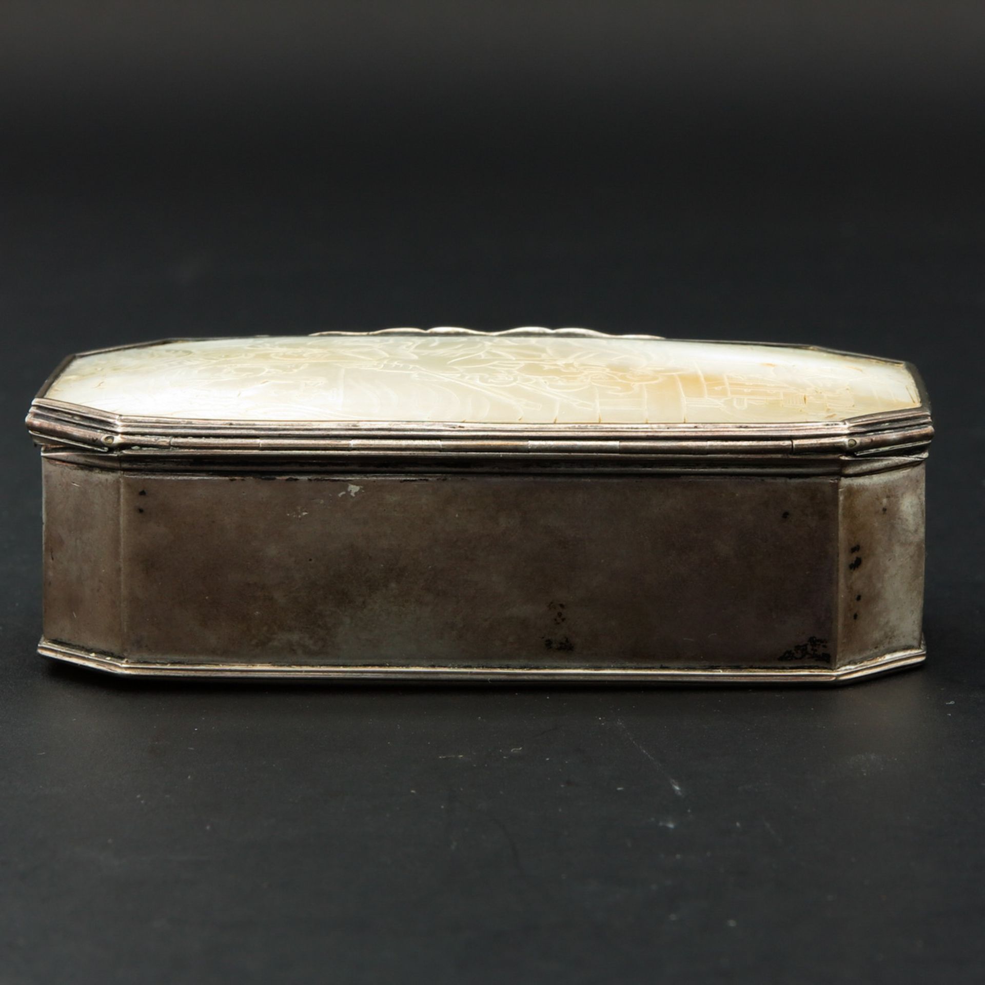 An 18th Century Silver Snuff Box - Bild 3 aus 9