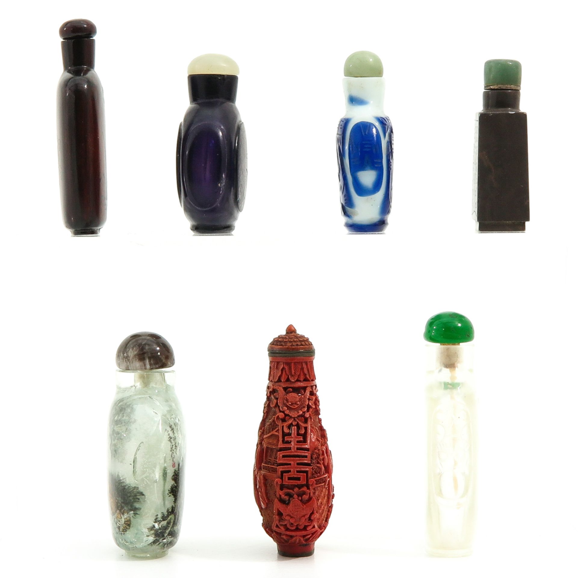 A Collection of 7 Snuff Bottles - Bild 4 aus 10