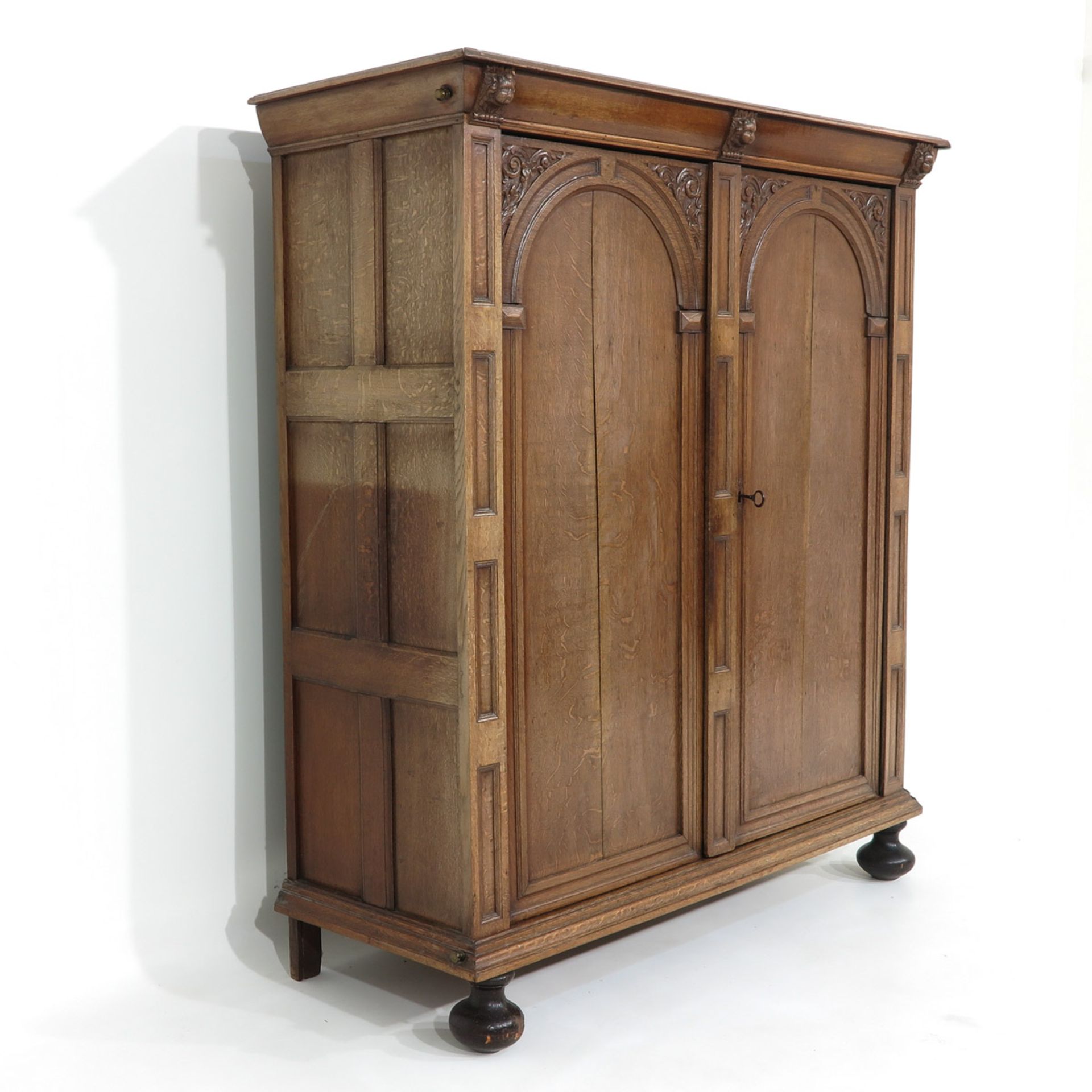 An 18th Century Oak Counter Cabinet - Bild 2 aus 10