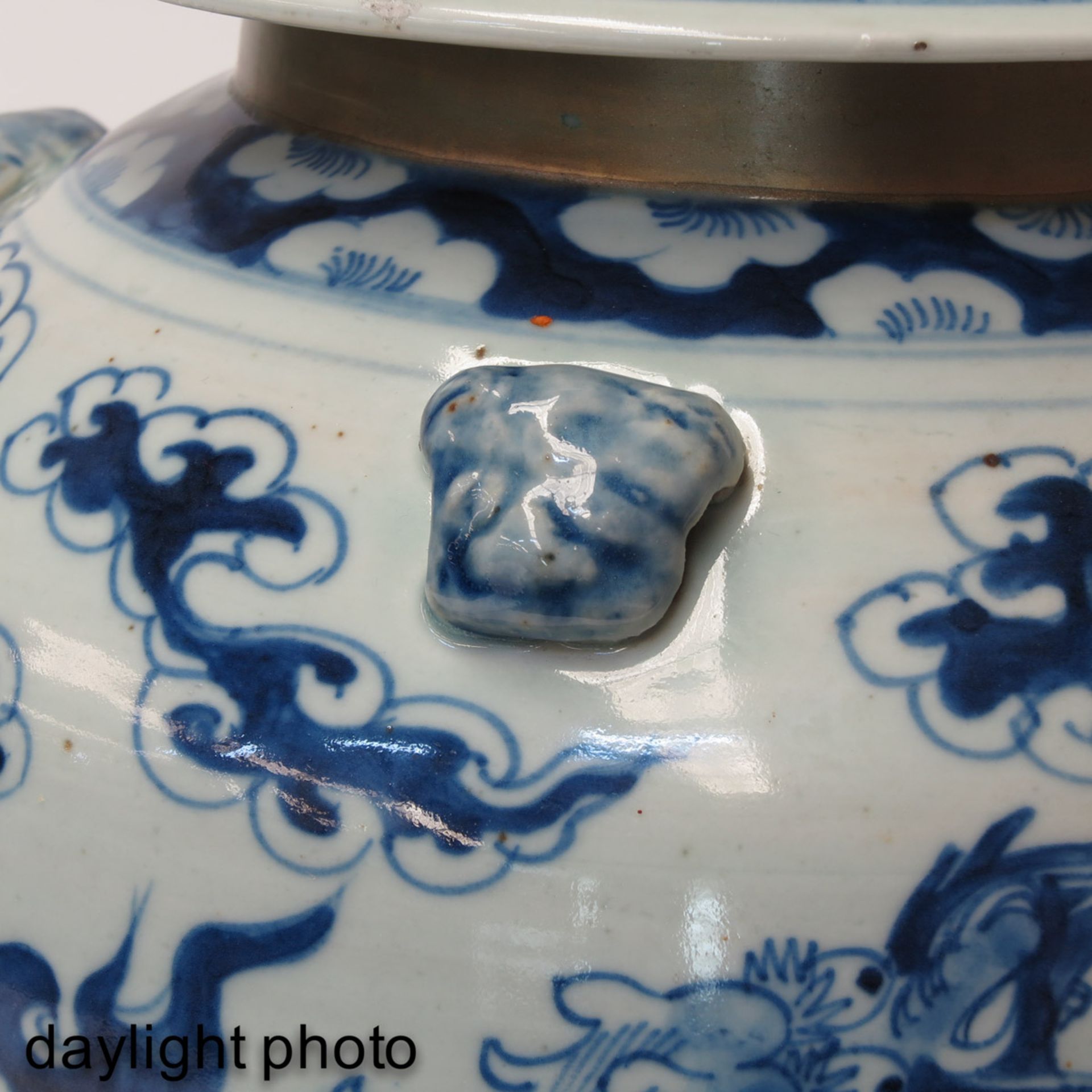 A Blue and White Jar with Cover - Bild 10 aus 10