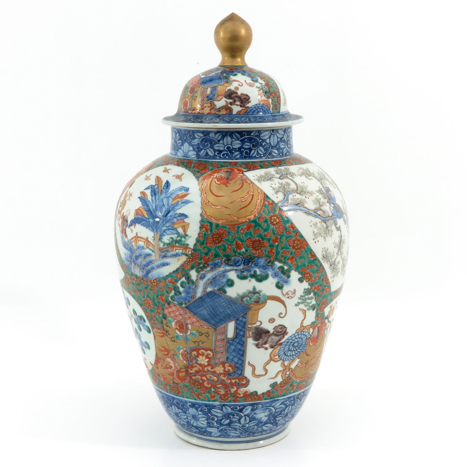 A Polychrome Decor Jar with Cover