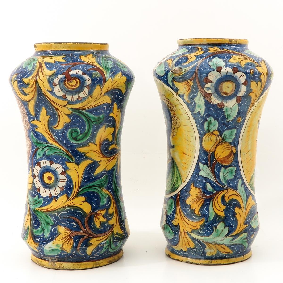 A Pair of 17th Century Italian Apothecary Jars - Image 2 of 9