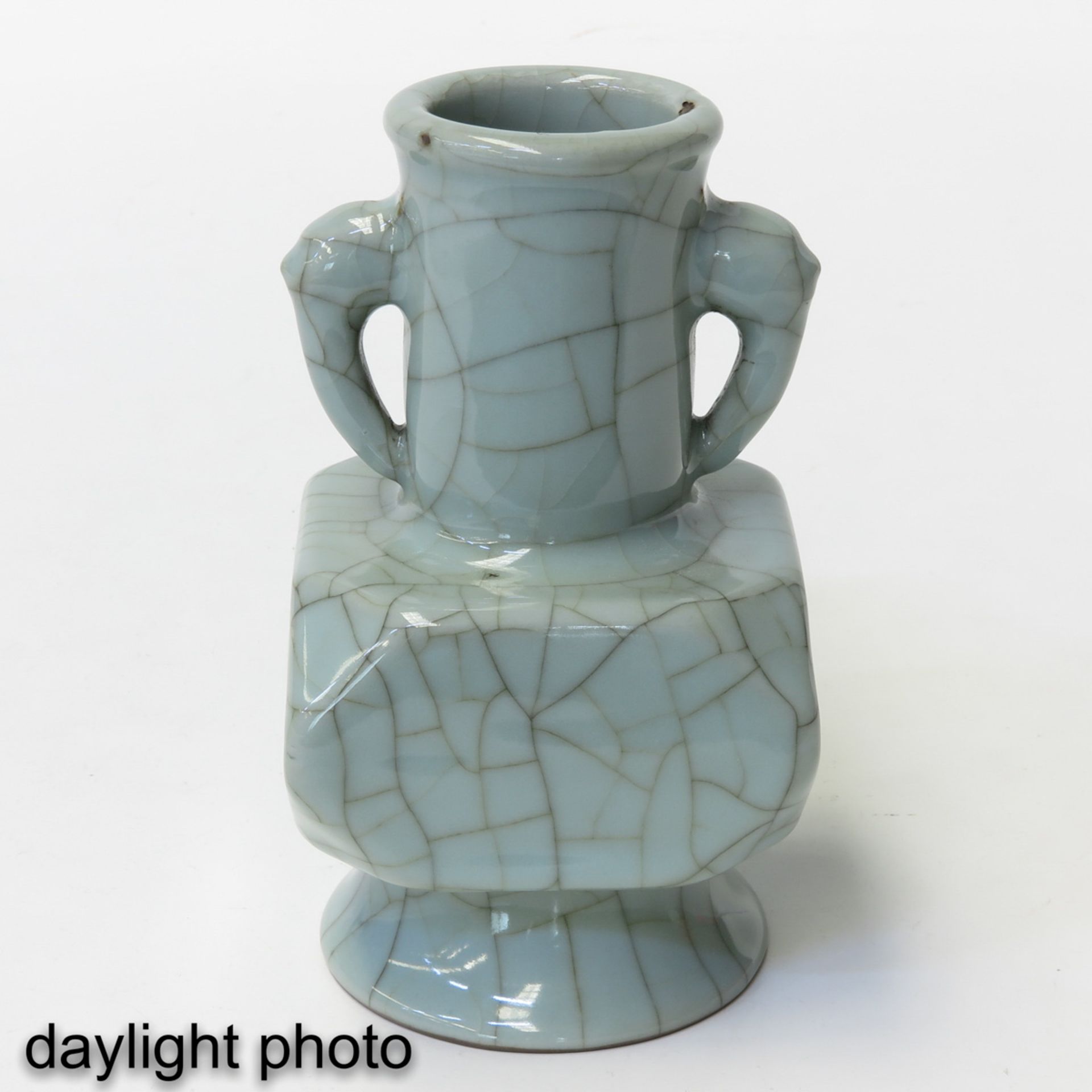A Celadon Vase - Bild 7 aus 9