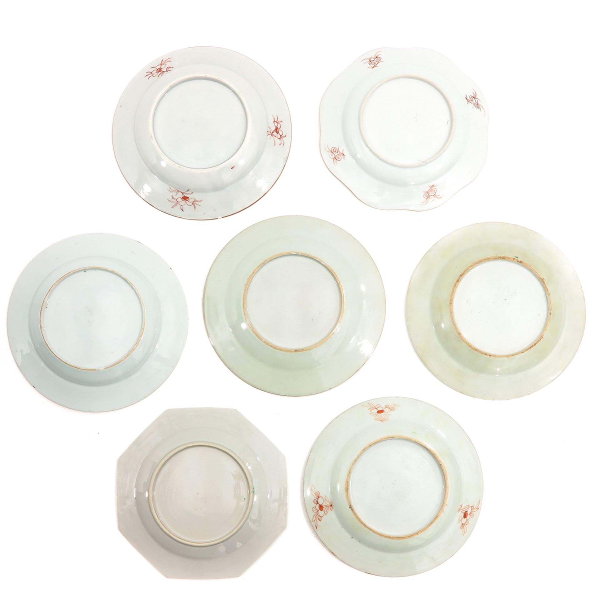 A Collection of 7 Famille Rose Plates - Bild 2 aus 10