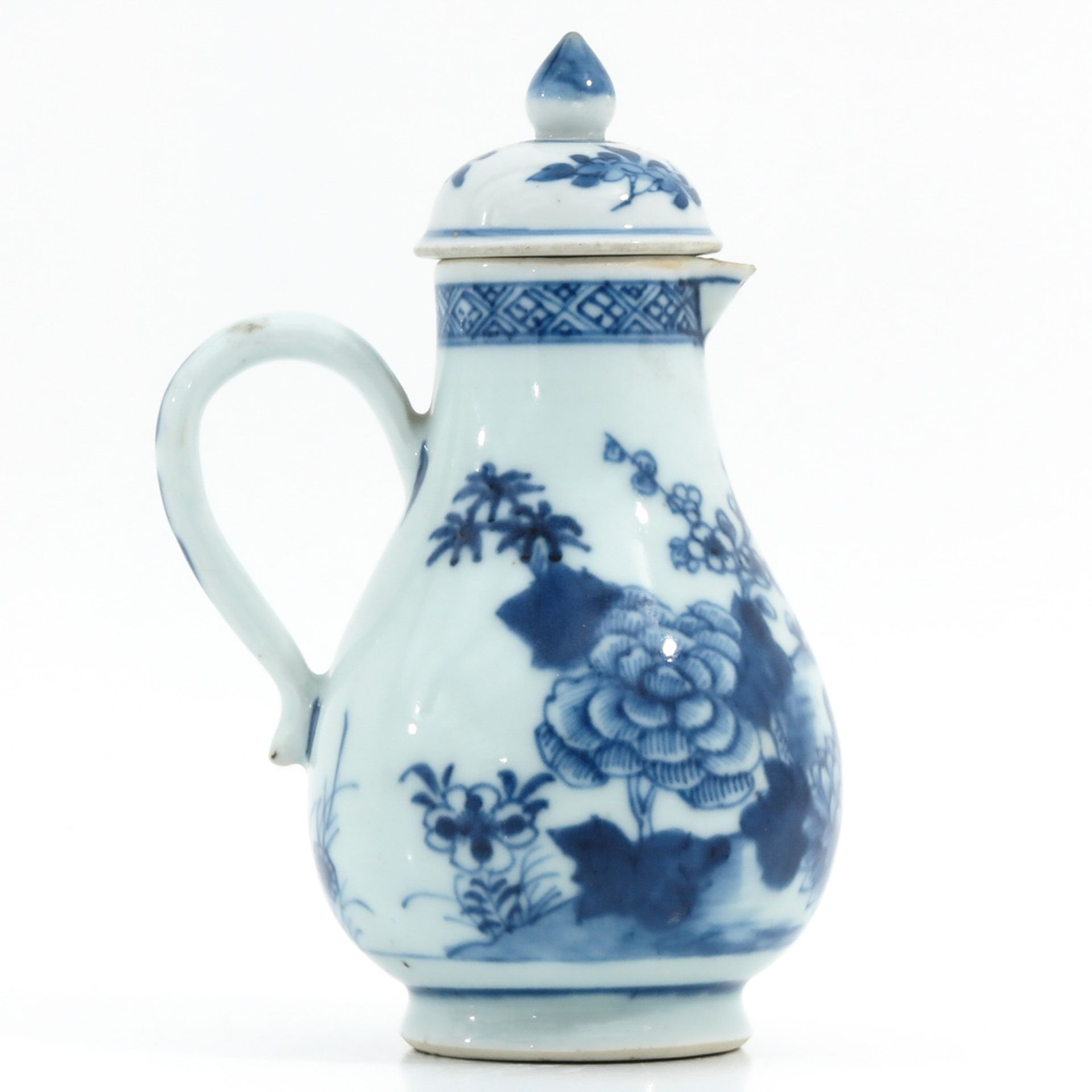 A Blue and White Creamer with Cover - Image 3 of 9