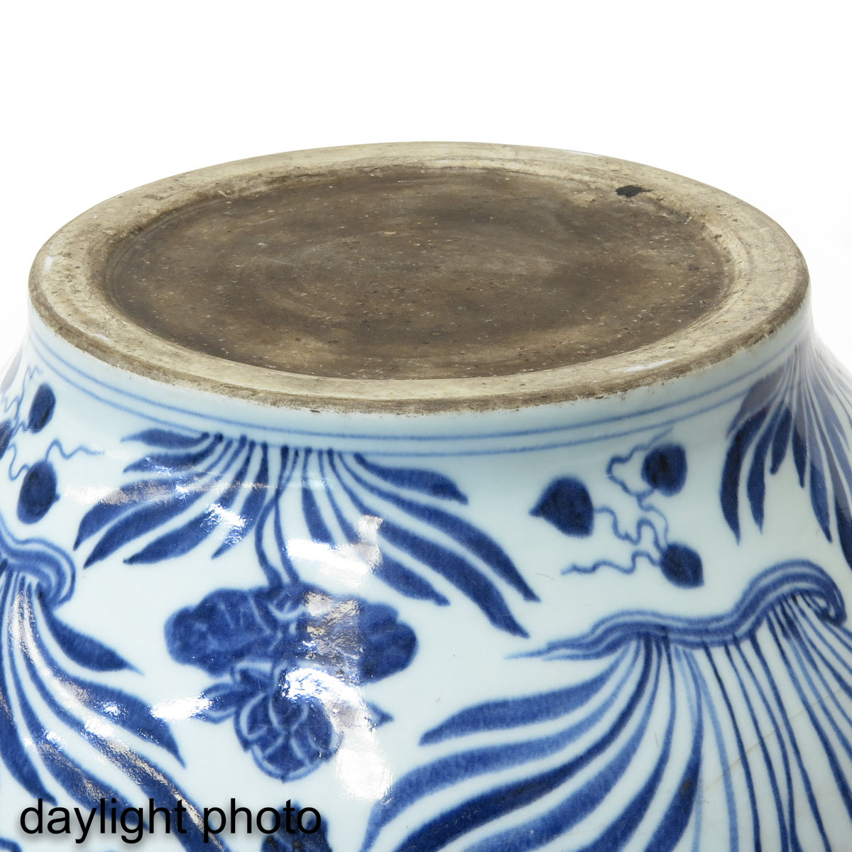 A Blue and White Vase - Image 8 of 9