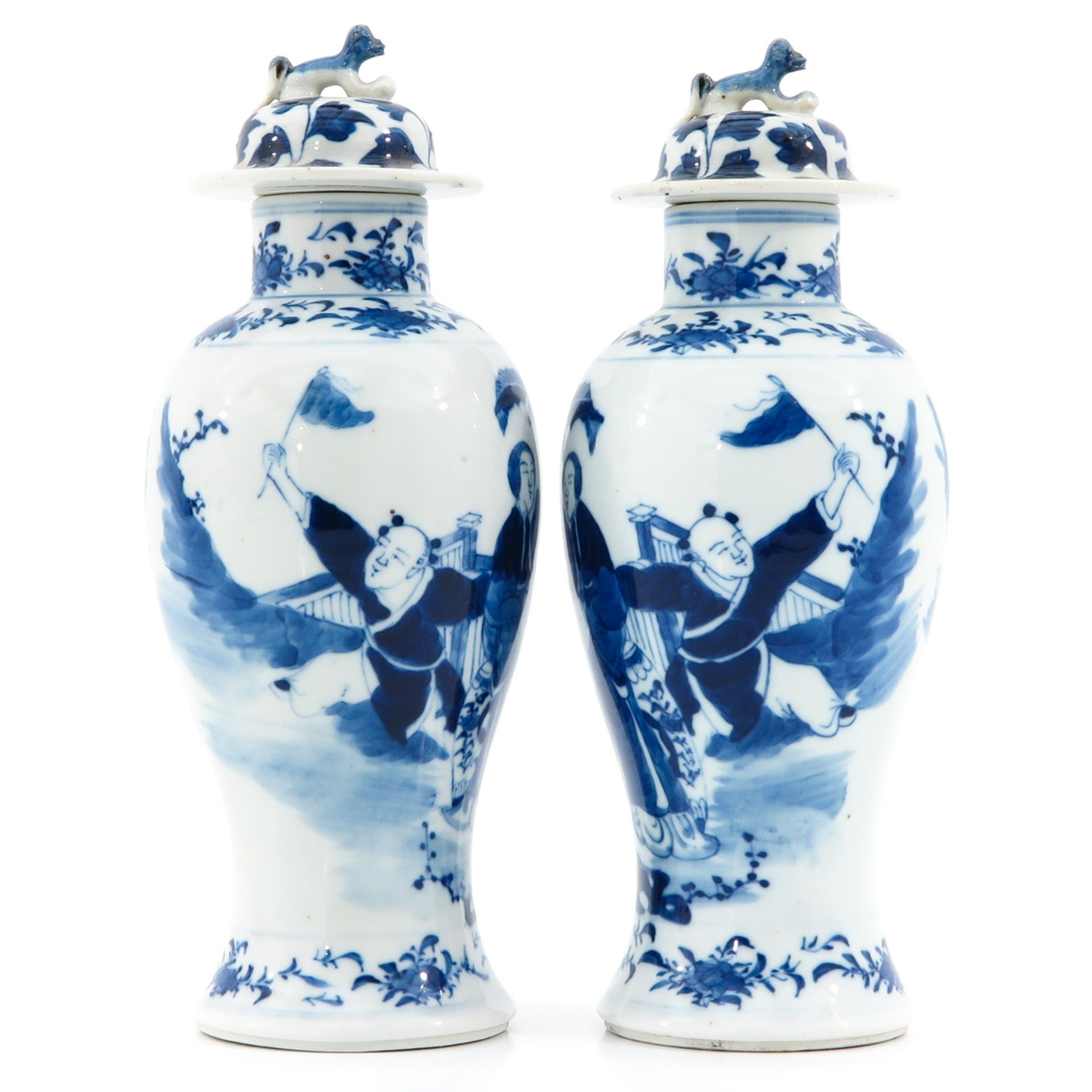 A Pair of Blue and White Vases - Image 3 of 9