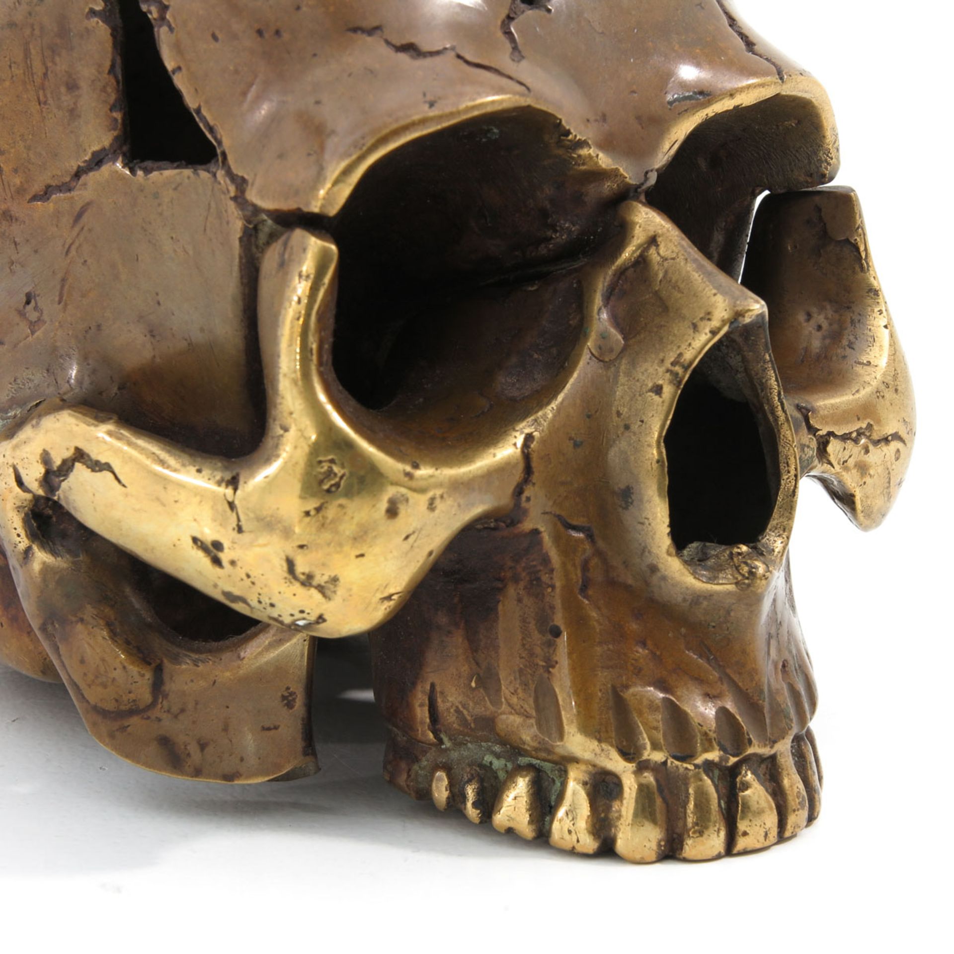 A 19th Century Bronze Sculpture of a Skull - Image 7 of 8