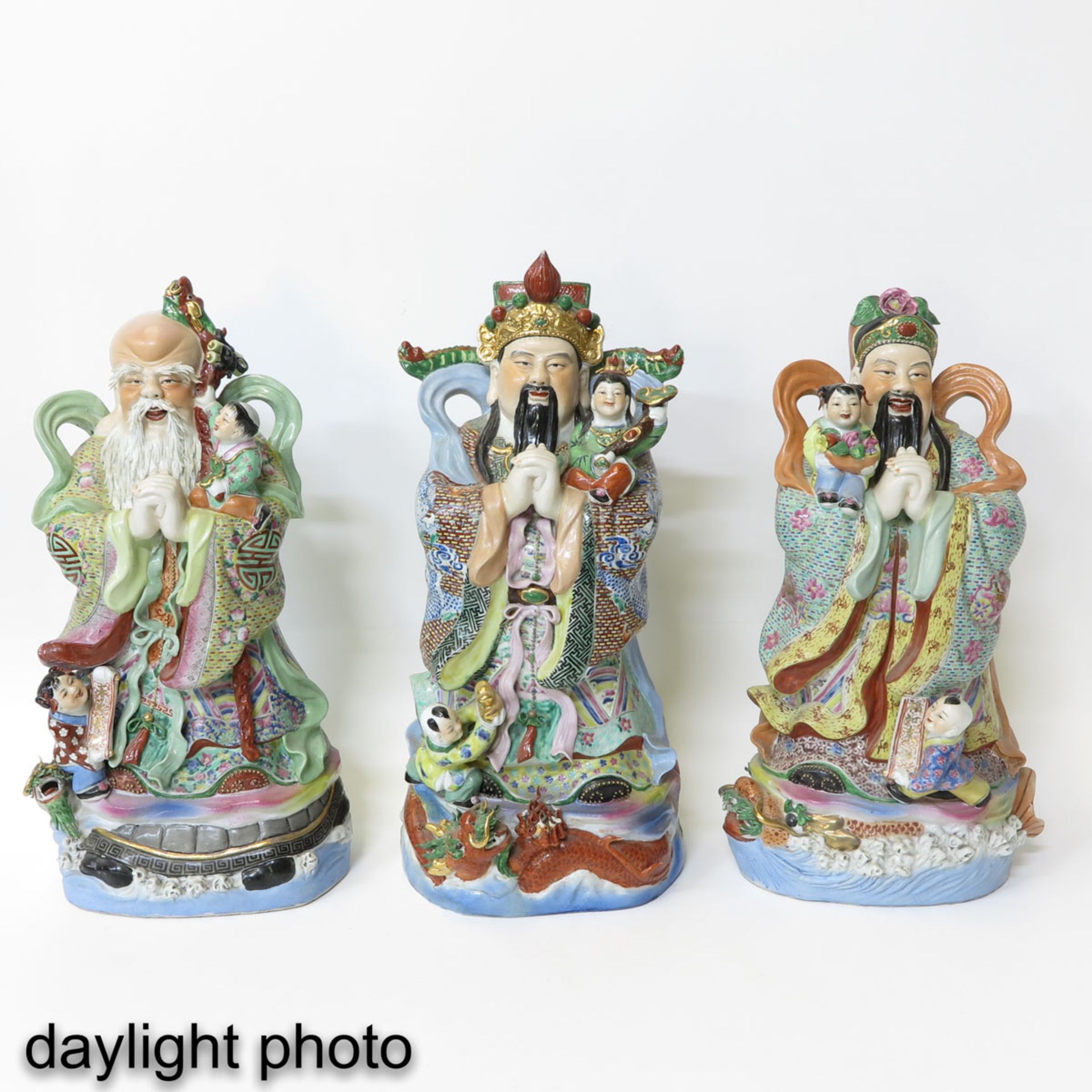 A Collection of Chinese Sculptures - Bild 7 aus 10