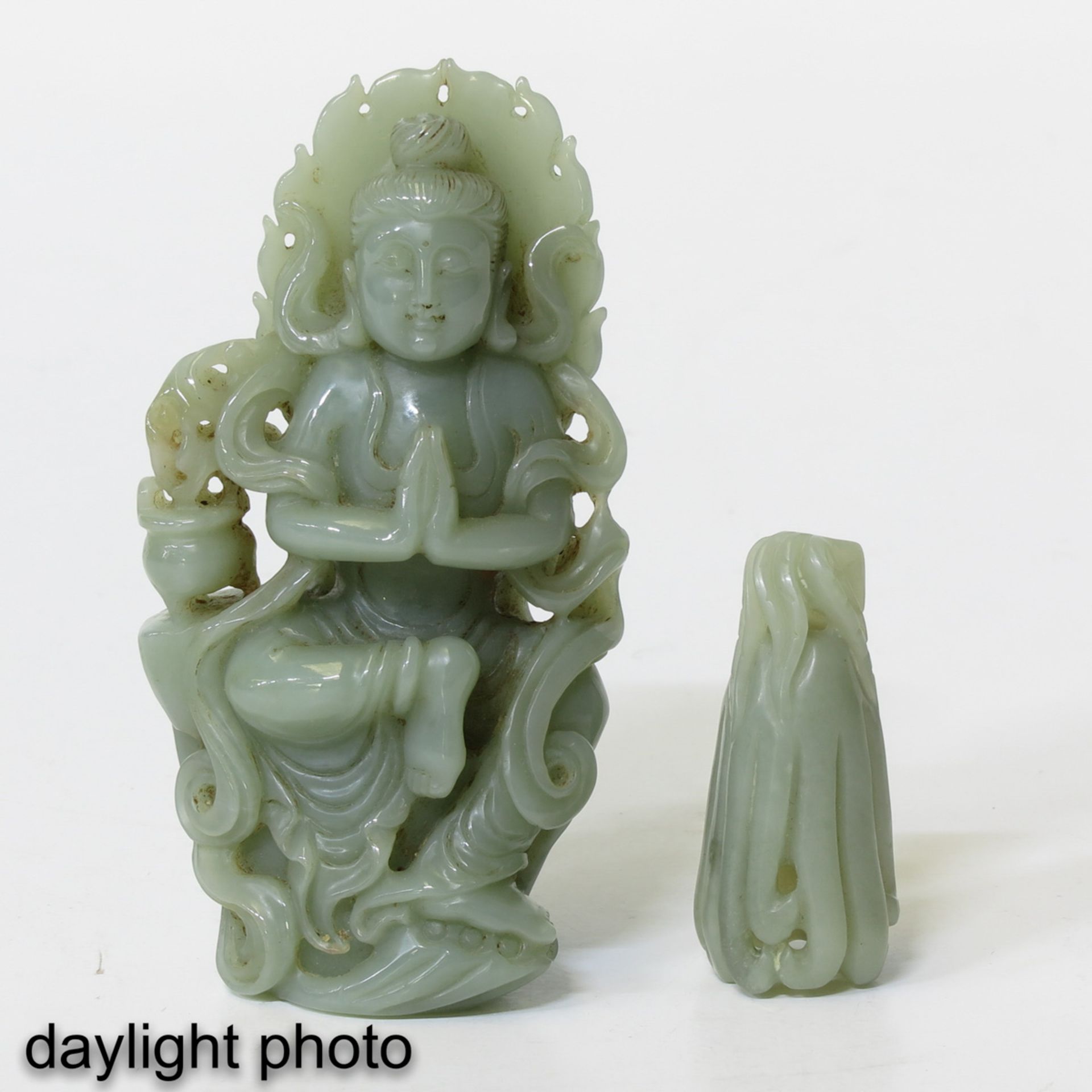 A Lot of 2 Jade Sculptures - Bild 7 aus 10