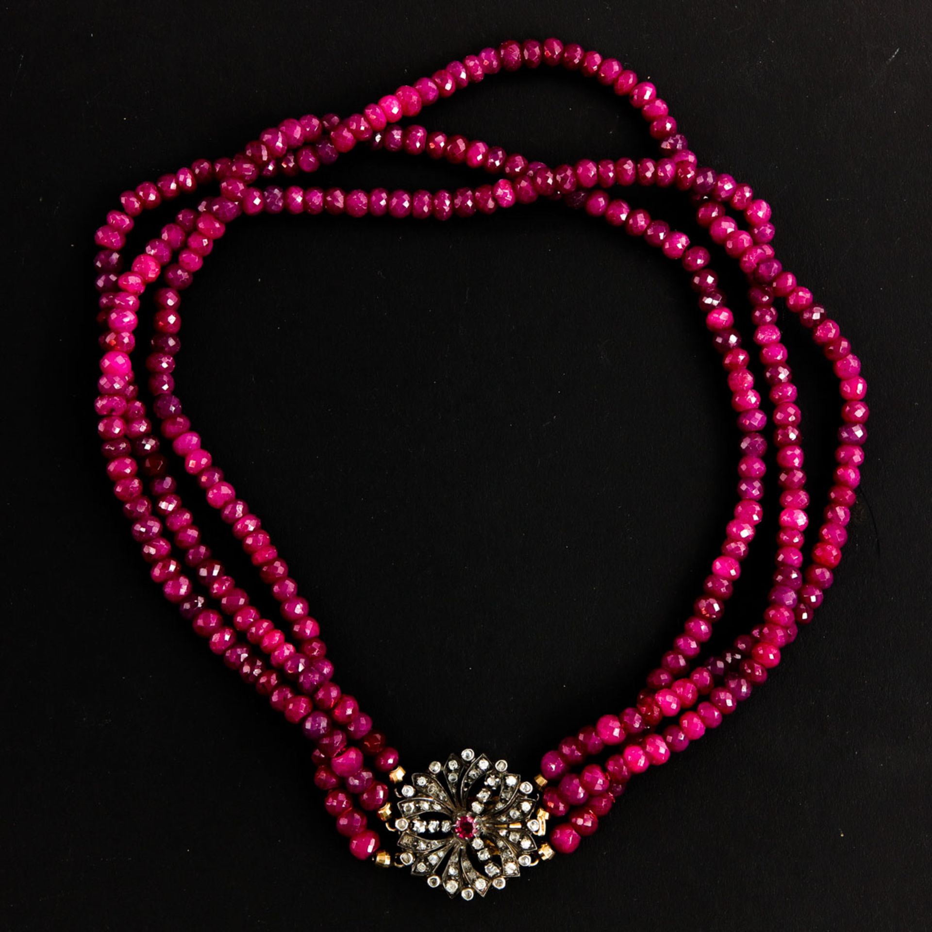 A Ruby Necklace and Bracelet - Bild 2 aus 3