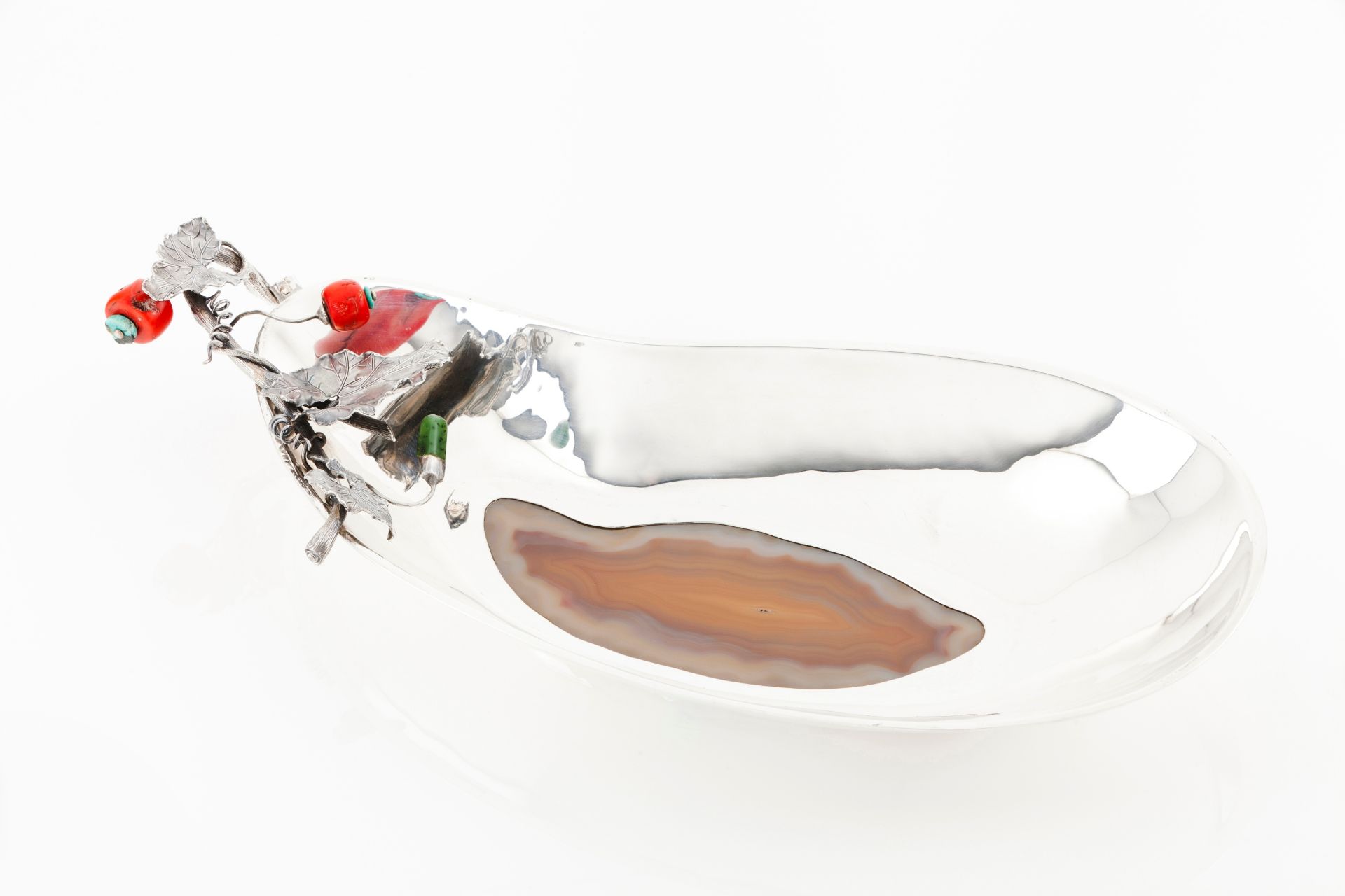 A large fruit bowlPortuguese silver Plain agate base Tree trunk shaped handle of applied chisell