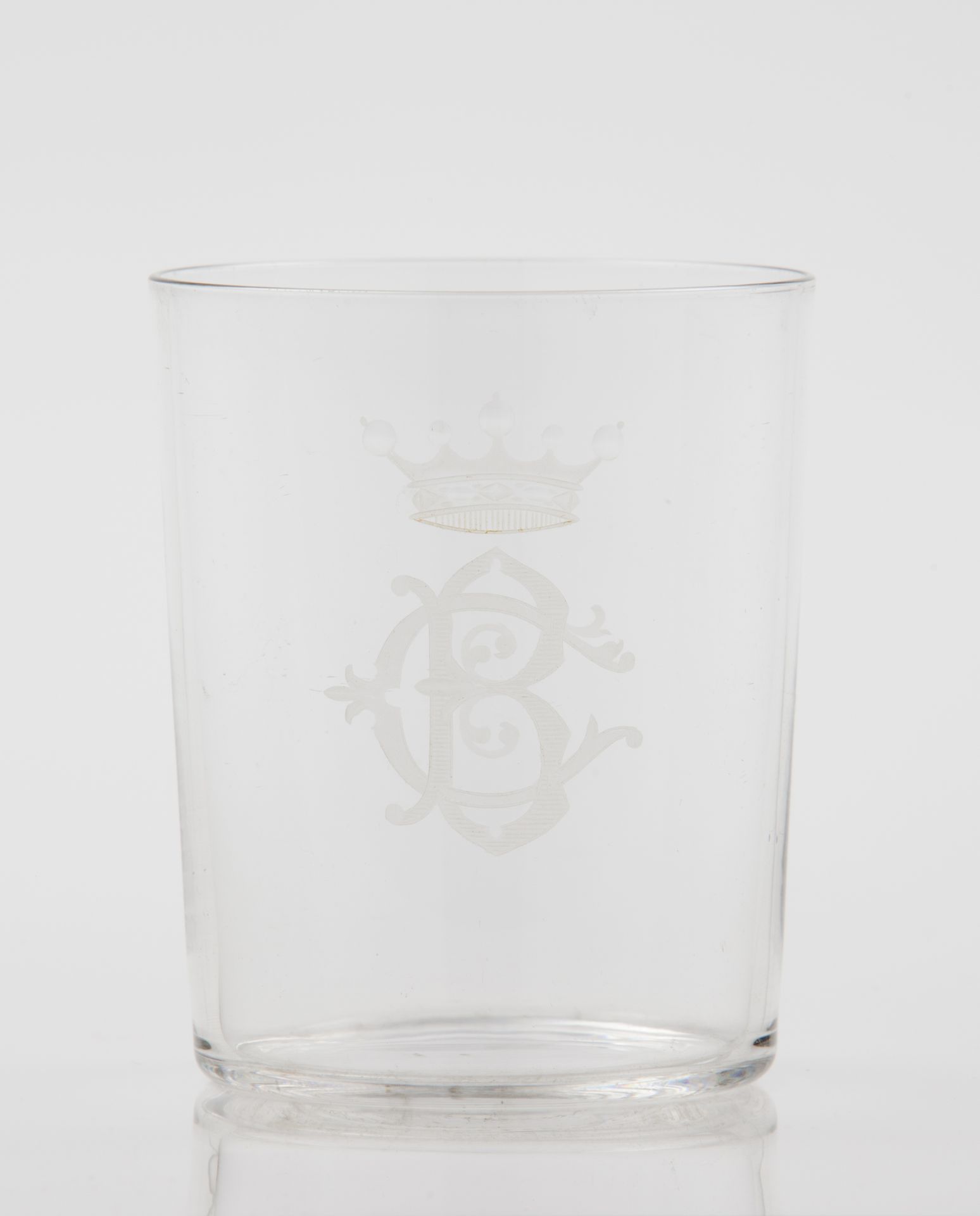 A part of a table glass setMonogramed crystal with viscount coronet 7 water glasses, 12 white wi - Image 2 of 3