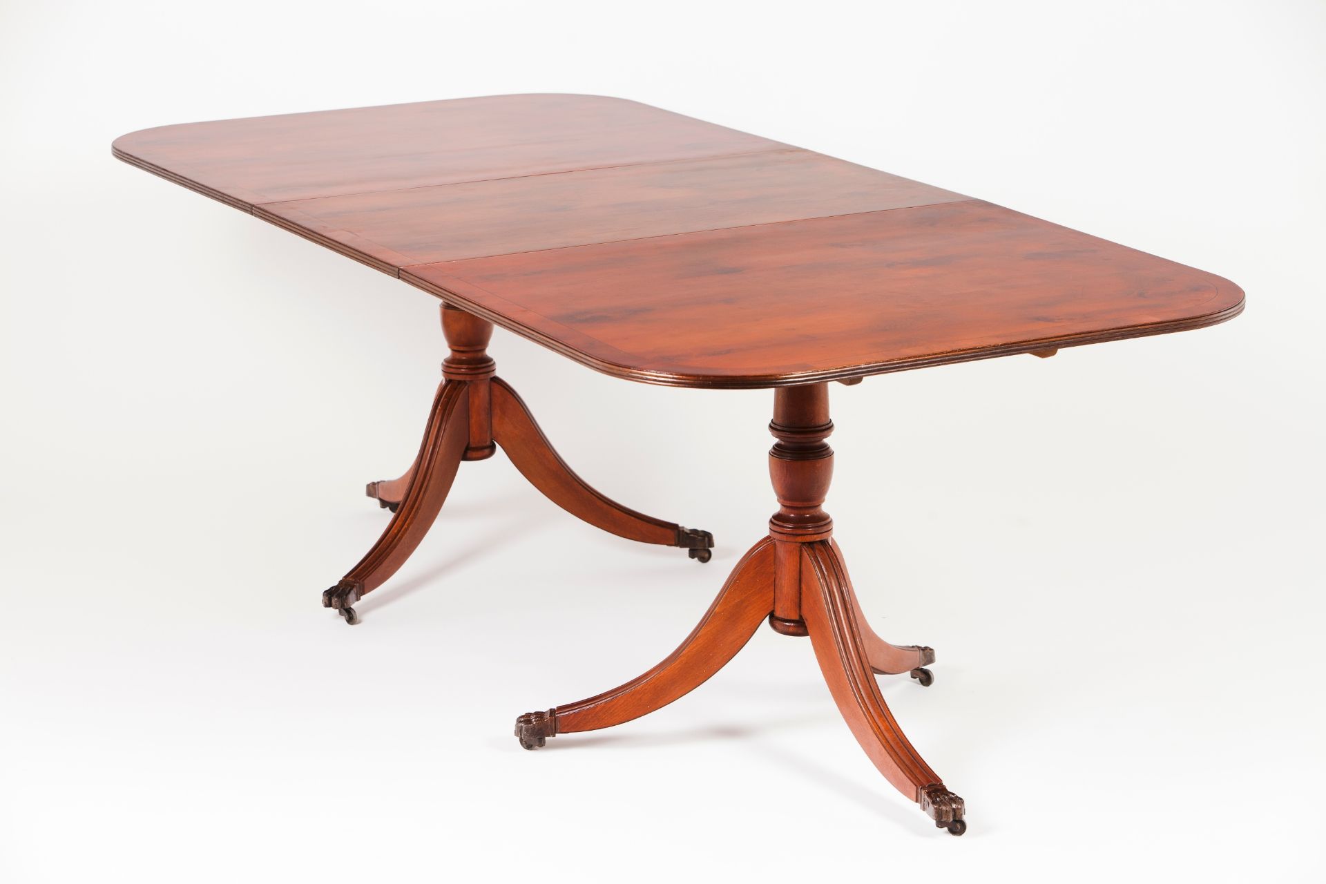 An "English" style dining table