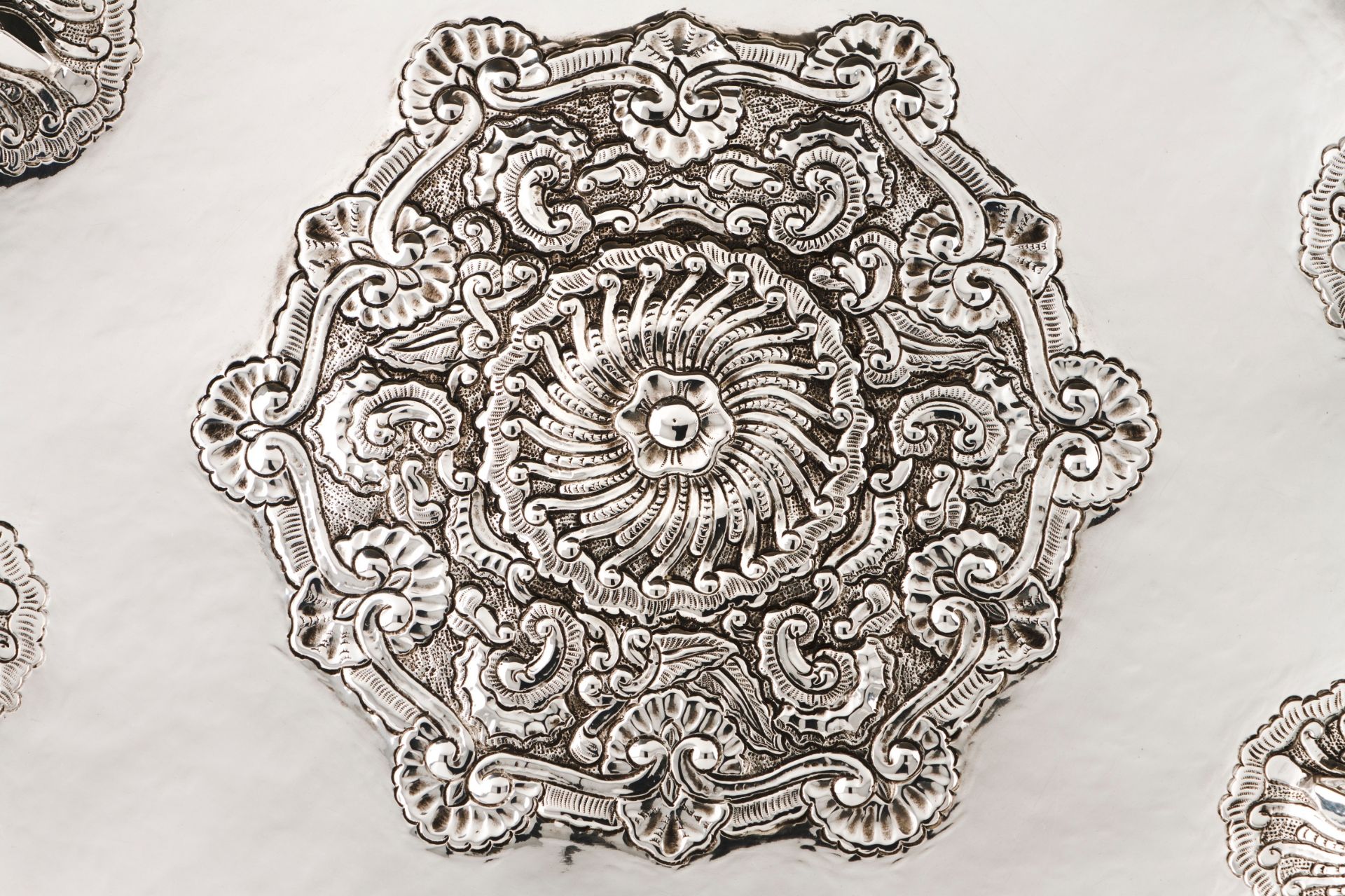 A pair of suspending salversSilver Raised central rose decoration, scalloped and grooved lip eng - Image 2 of 2