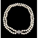 A pearl necklace