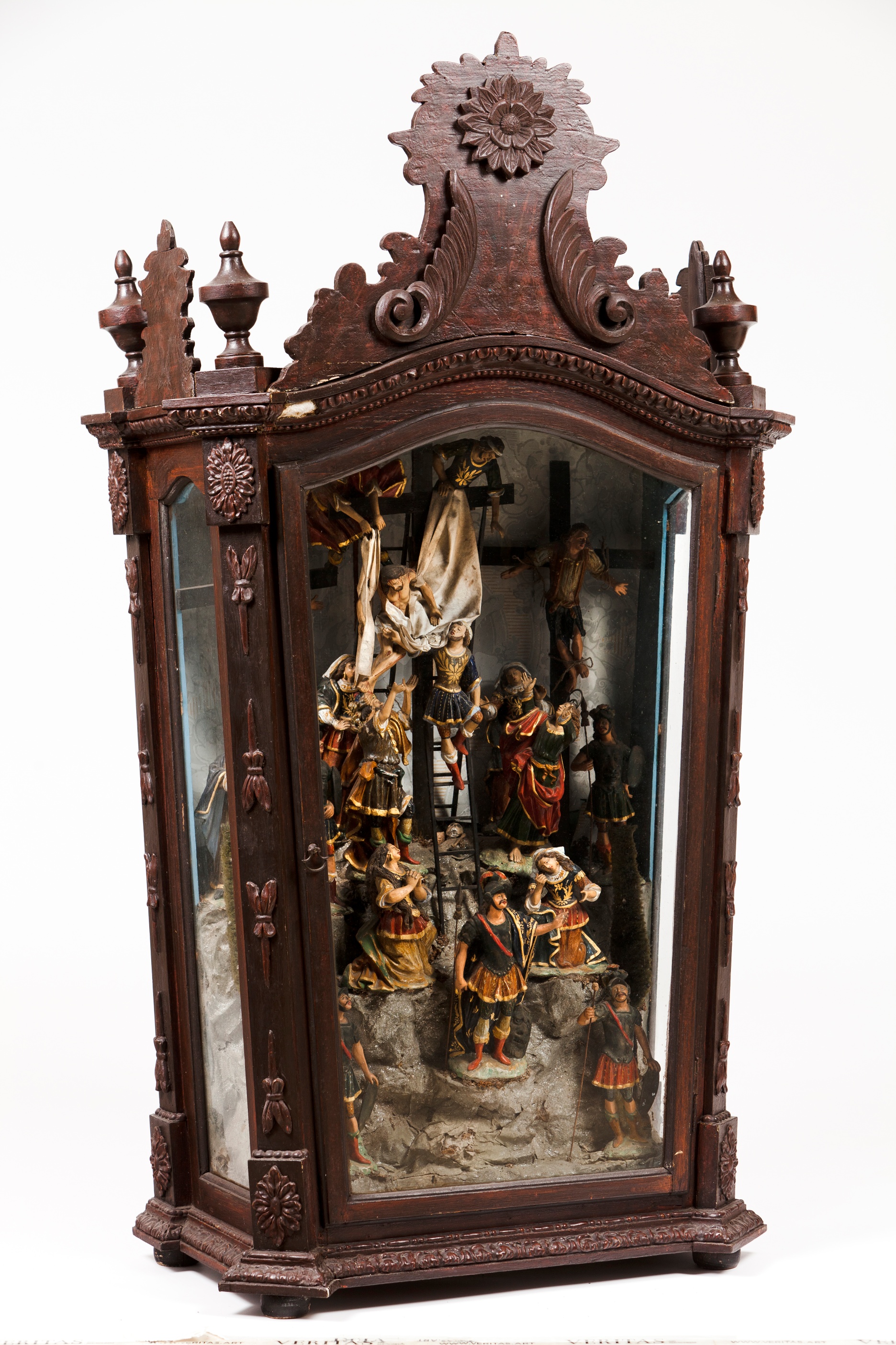 "The Descent of the Cross" in a D.Maria display case - Image 2 of 3