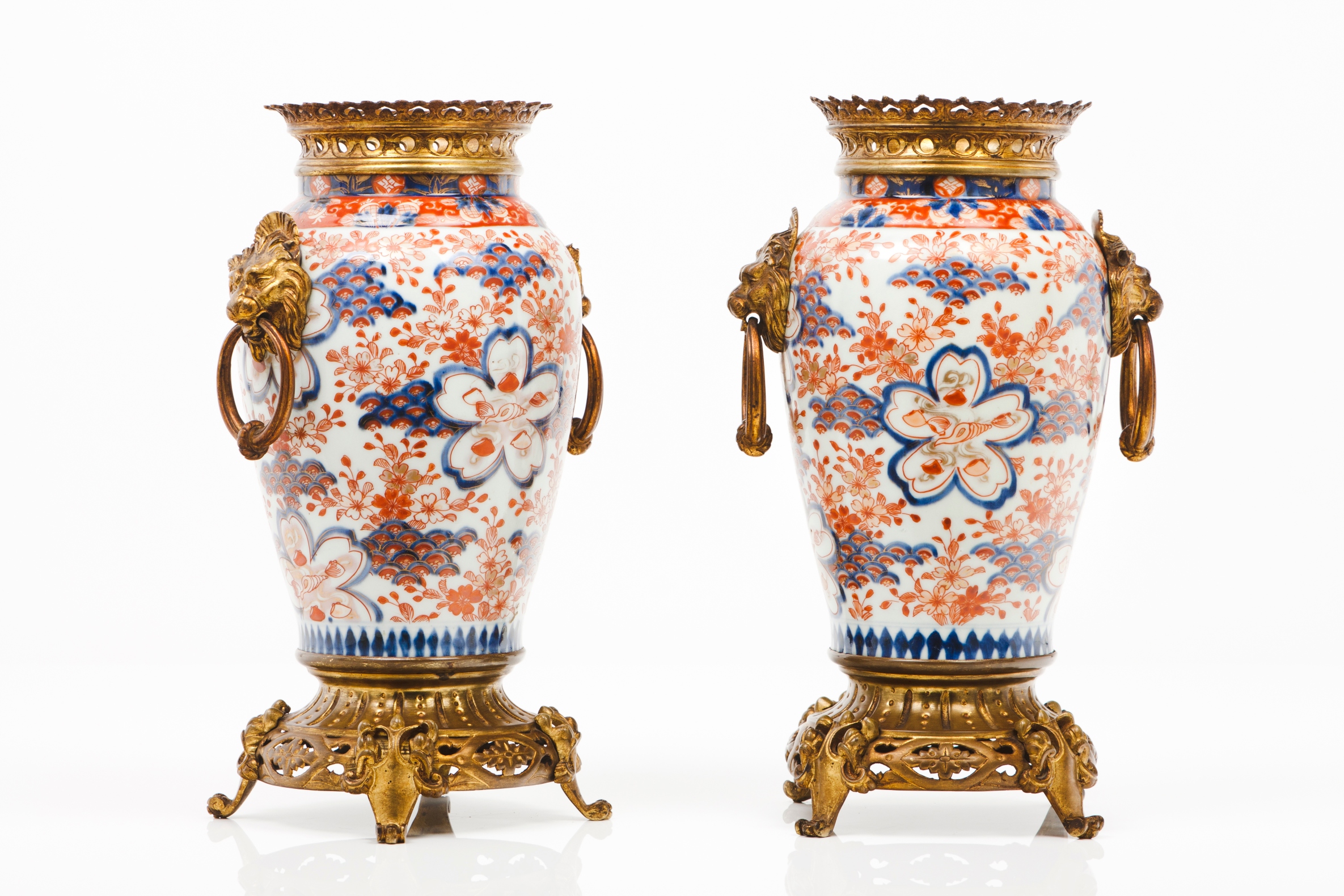 A pair of urns