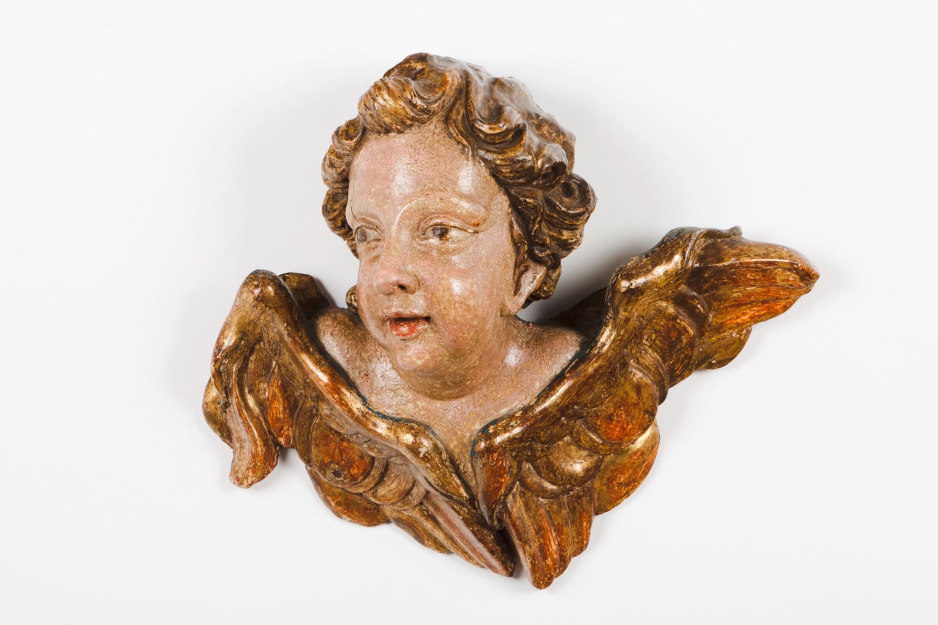 A pair of Angel's headsCarved, gilt and polychrome wooden sculptures Portugal, 18th century ( - Image 2 of 2