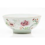 A bowlChinese export porcelain Polychrome "Famille Rose" enamelled decoration with flowers and