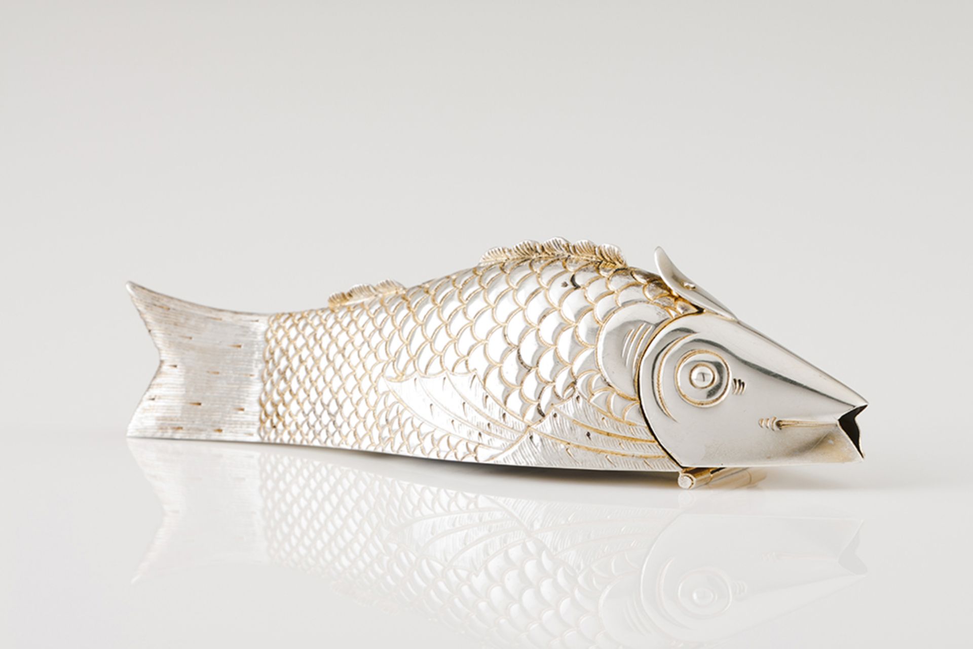 A toothpick holderPortuguese silver Fish shaped of hinged cover Eagle hallmark 833/1000 (1985-