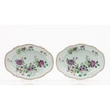 A pair of scalloped oval serving plattersChinese export porcelain Polychrome floral "Famille Rose"