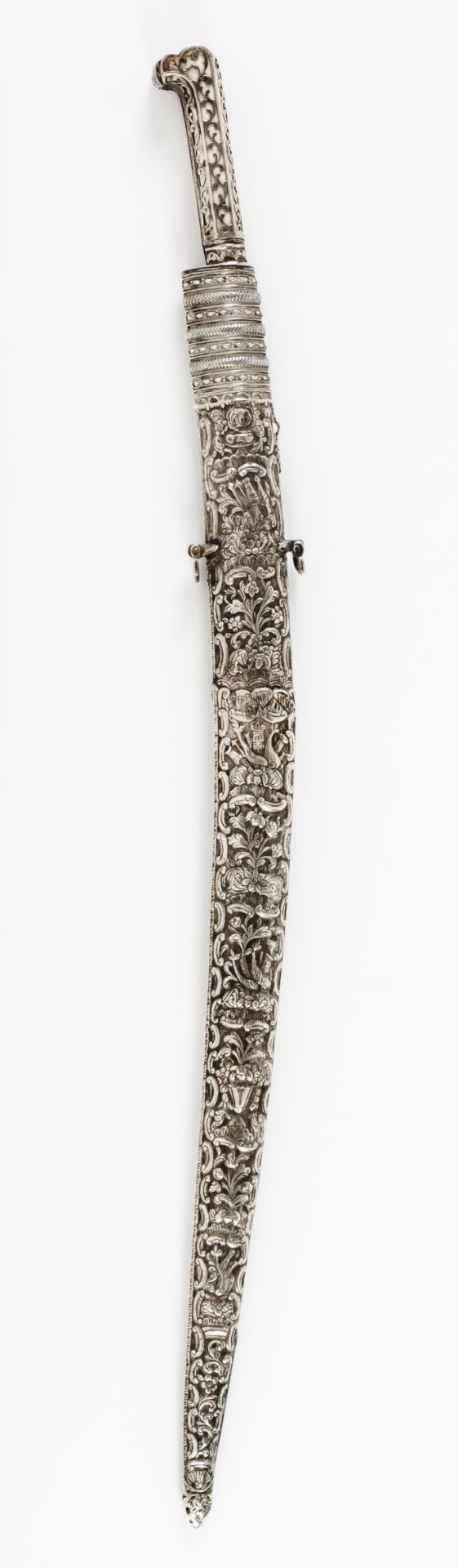 An Ottoman iataghanOttoman silver Camel bone hilt of scalloped and raised applied silver - Image 2 of 6