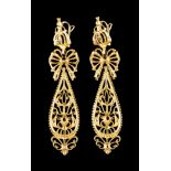 A pair of "king" style earringsPortuguese gold, 18th / 19th century Articulated elements of