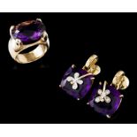 A ring and a pair of earringsGold Plain ring band set with one oval briolette cut amethyst (ca.