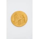 A commemorative medalGilt bronze Allusive to the first International Catholic Congress in Lisbon The