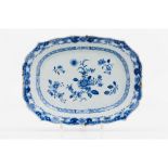 A scalloped trayChinese export porcelain Blue decoration with flowers Qianlong reign (1736-1795) (