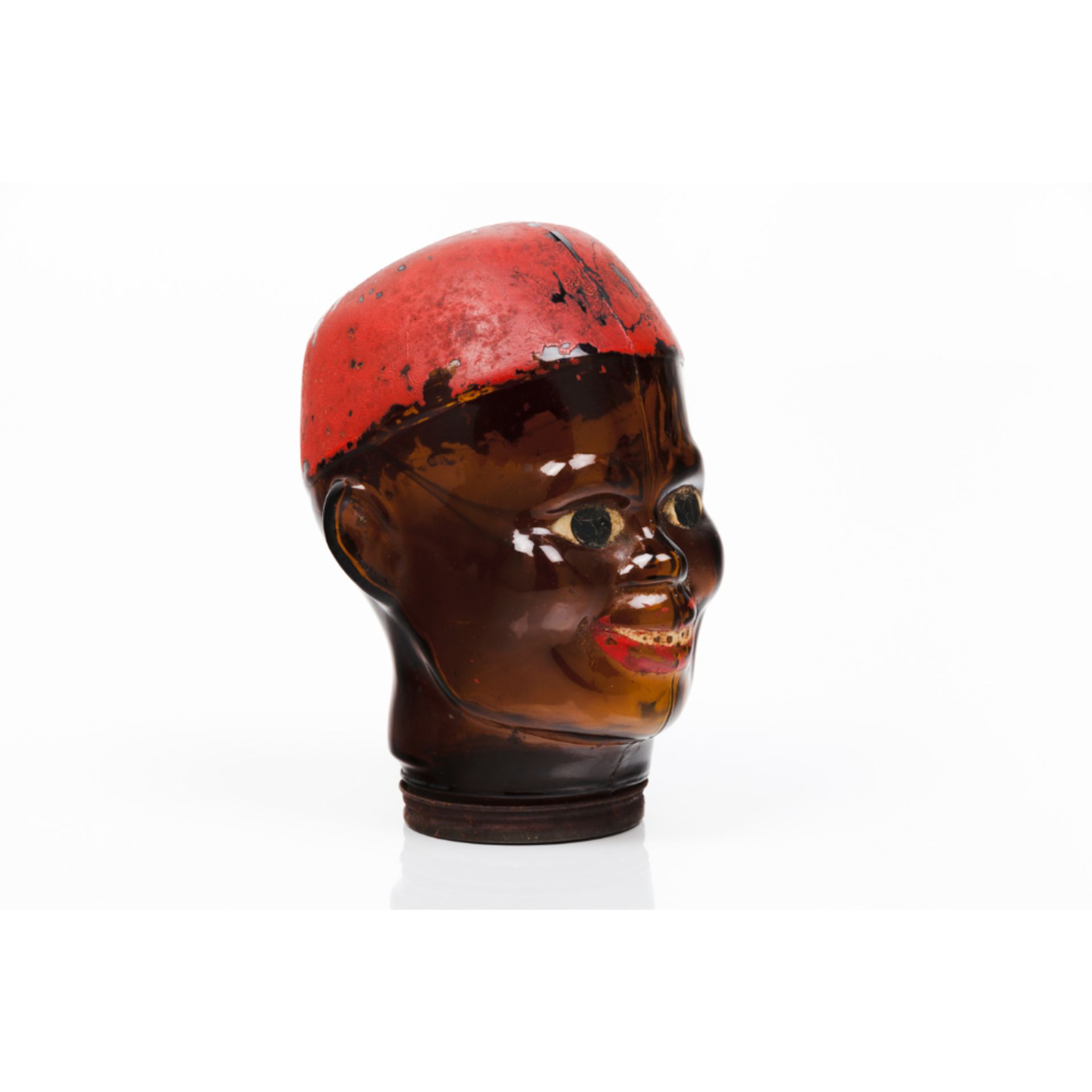 A "boy's head" box and coverPart painted glass 20th century (losses and faults) Height: 15 cm