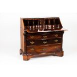 A D.José / D.Maria bureauRosewood Four long drawers and inner drawers and pigeon holes Yellow