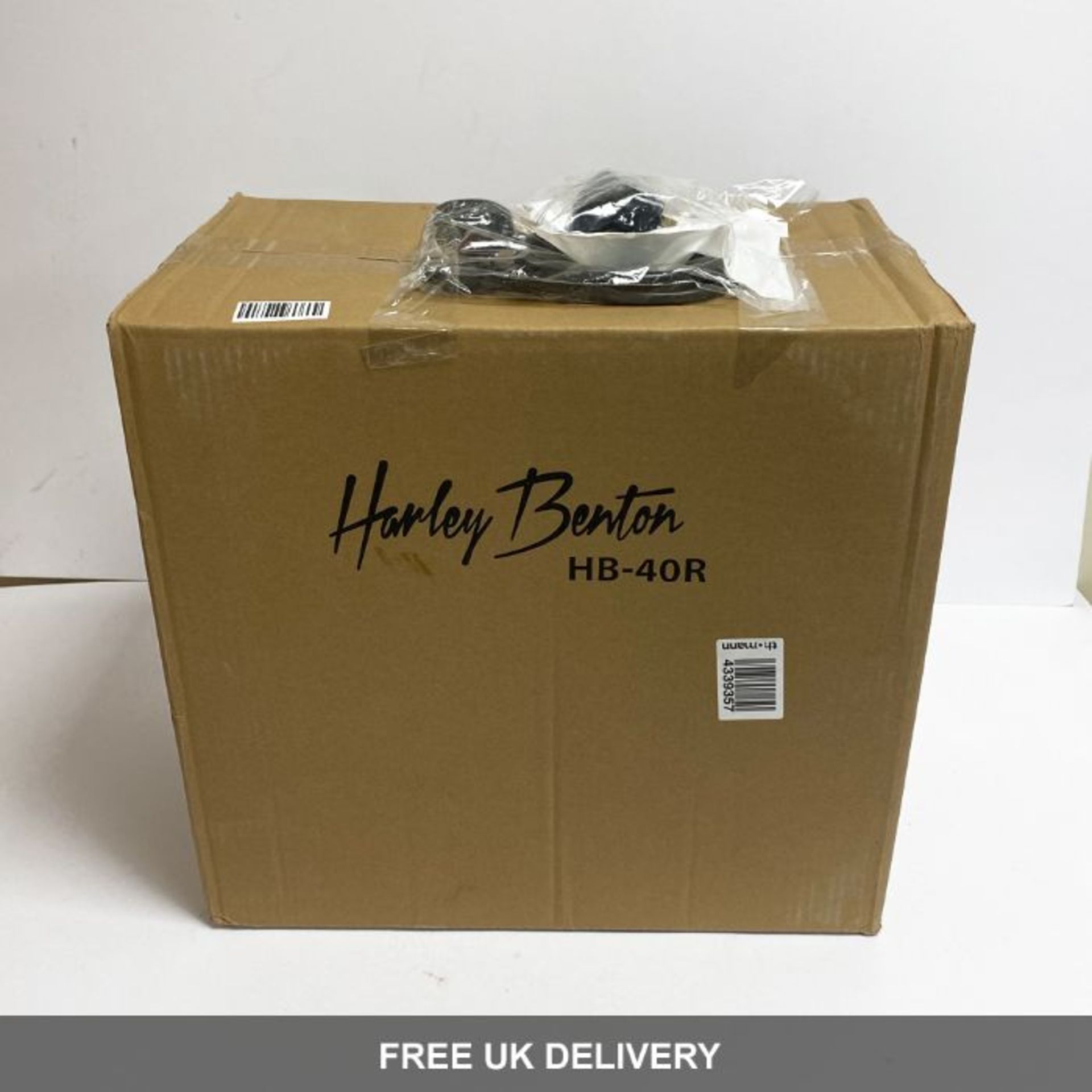 Harley Benton HB-40R 40 Watt Guitar Combo Amplifier and Harley Benton PA-100 Power Attenuator