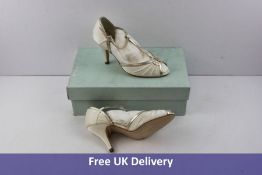 Rachel Simpson Women's High Heel Open Toe T Bar Shoe, Cream and Gold, Size 2. Box damaged