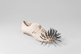 Günther Uecker (*1930) und Ypsilon Fongi (1936-2012). Uecker - Schuh. 1972