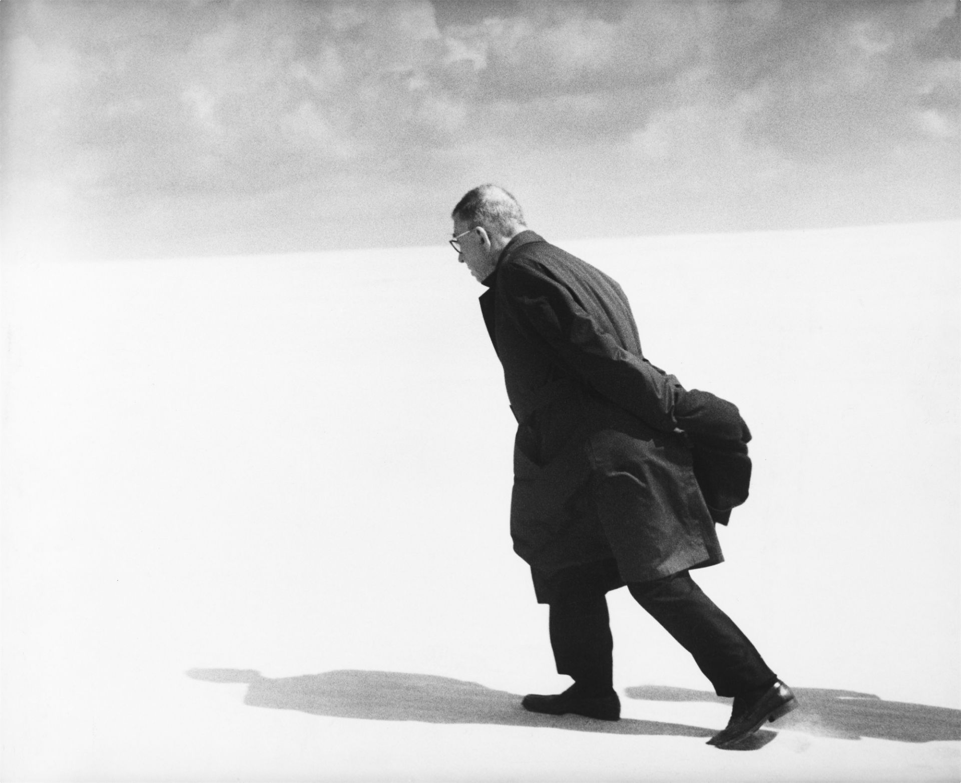 Antanas Sutkus. Jean-Paul Sartre in Lithuania, Nida. 1965