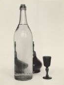 Gyula Holics. „Redoubled Bottle“. 1955